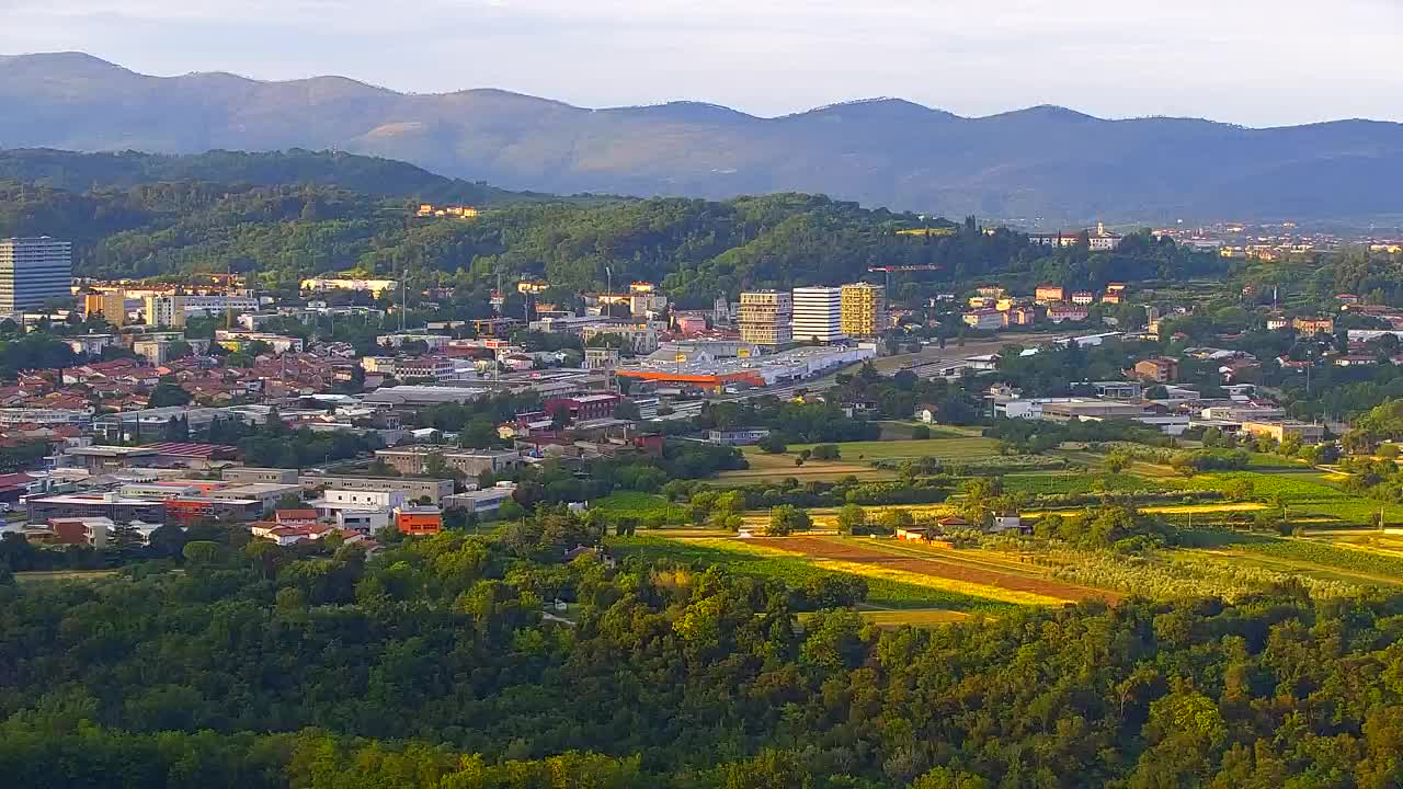 Brezmejna spletna kamera Nova Gorica in Gorica!