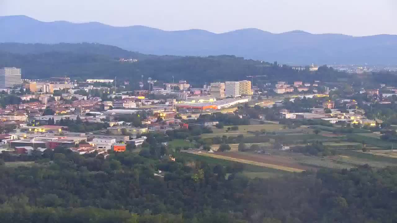 Brezmejna spletna kamera Nova Gorica in Gorica!