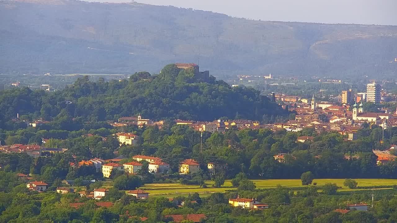 Brezmejna spletna kamera Nova Gorica in Gorica!