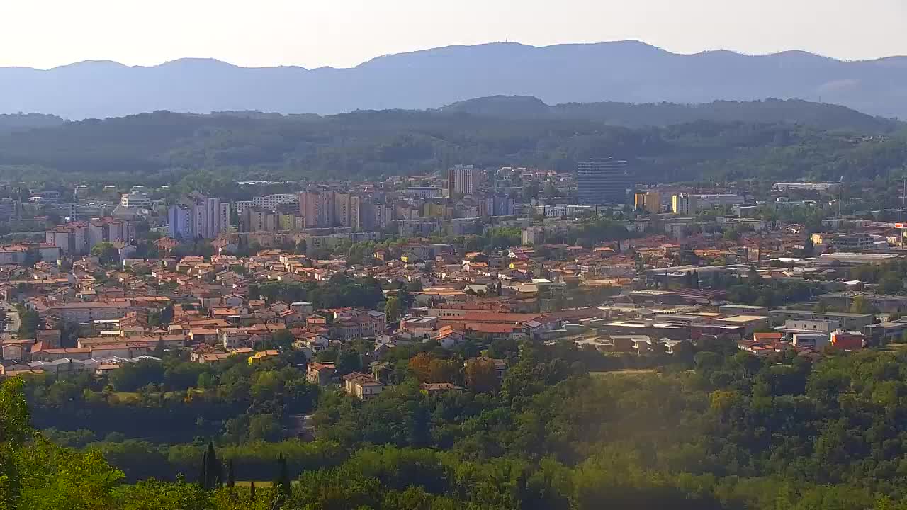 Brezmejna spletna kamera Nova Gorica in Gorica!