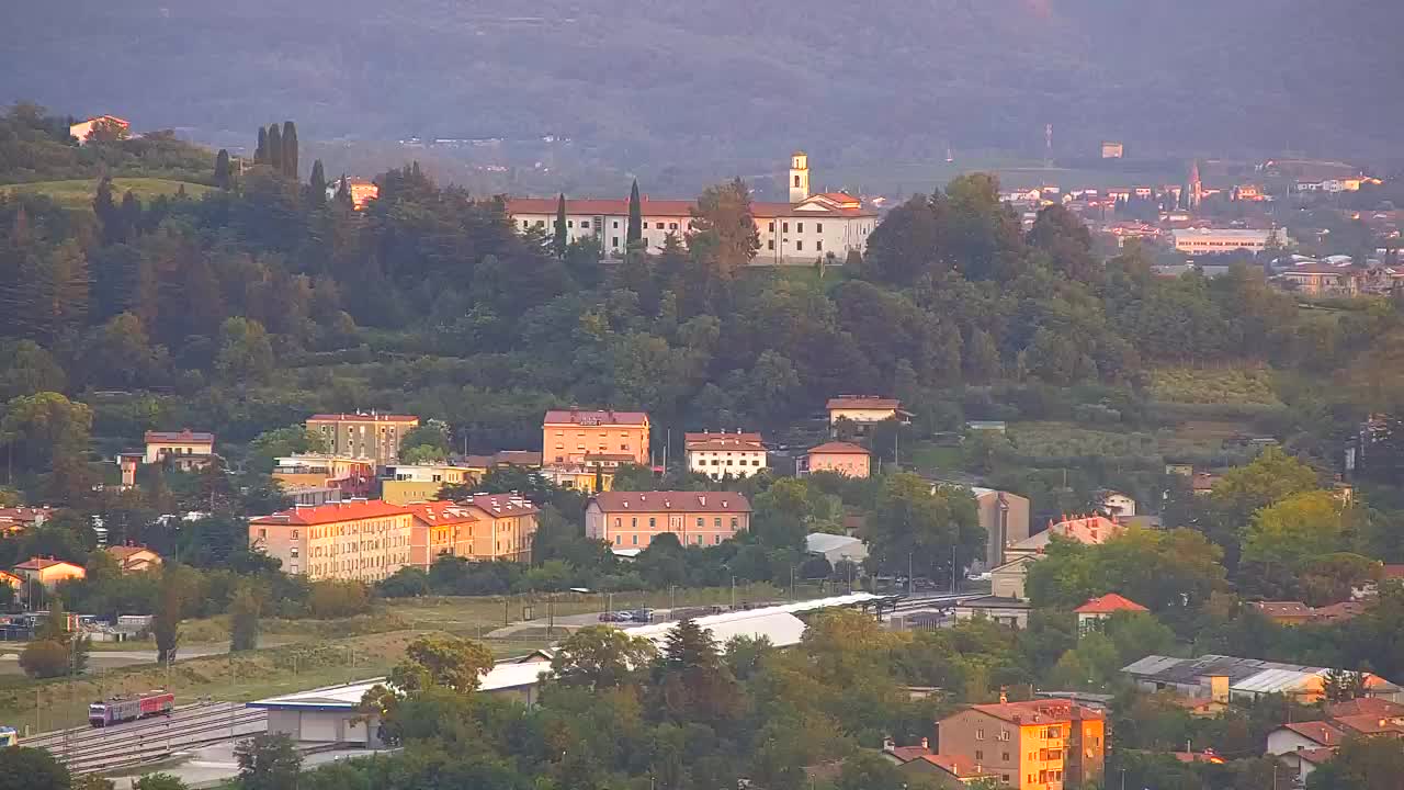 Otkrijte Beskrajnu Web Kameru Nova Gorica i Gorica!