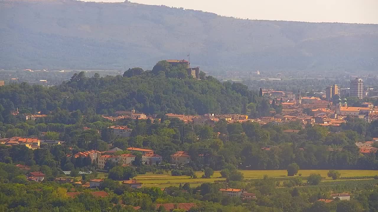 Otkrijte Beskrajnu Web Kameru Nova Gorica i Gorica!