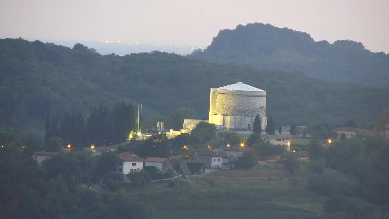 Scopri la Webcam Senza Confini tra Nova Gorica e Gorizia!