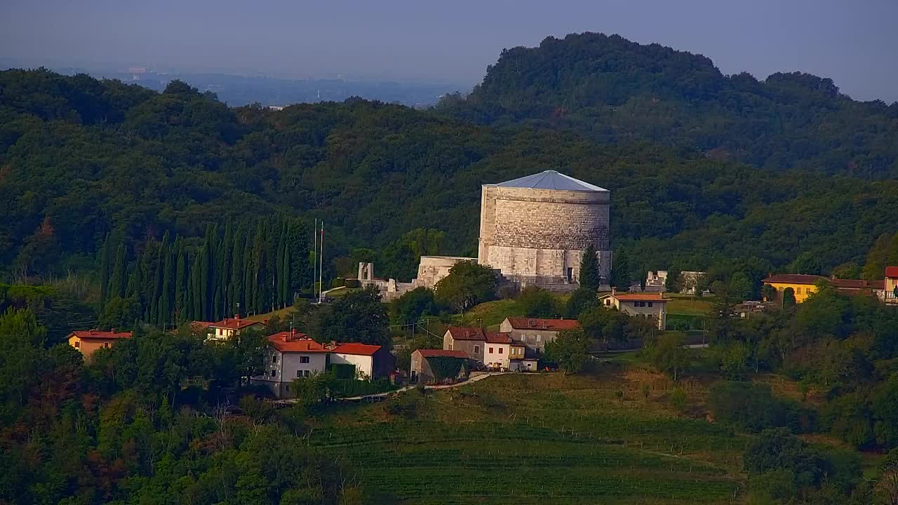 Scopri la Webcam Senza Confini tra Nova Gorica e Gorizia!