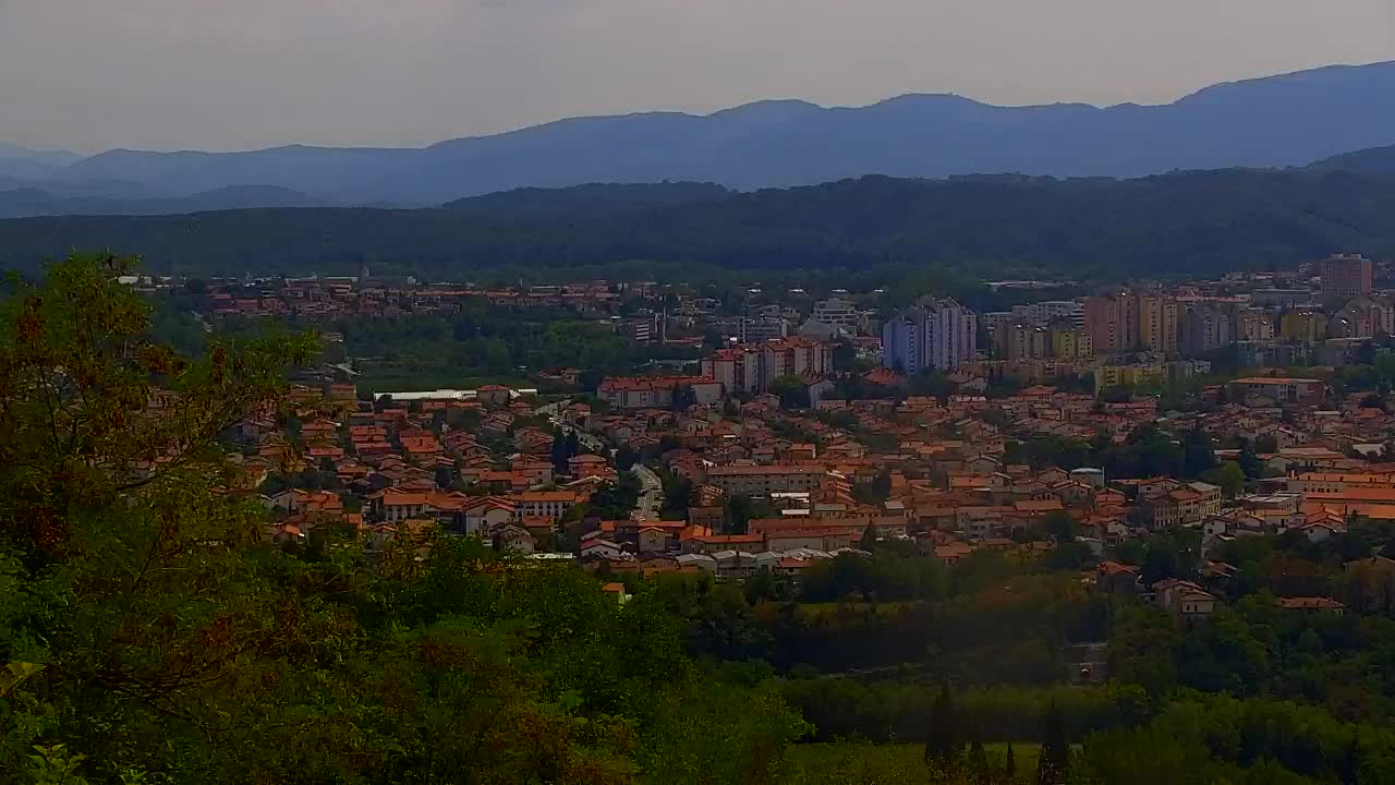 Brezmejna spletna kamera Nova Gorica in Gorica!