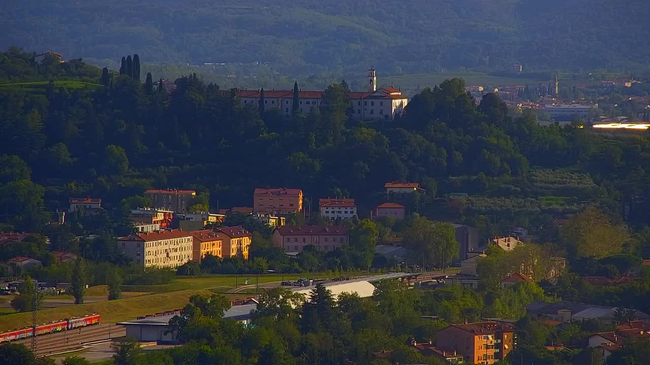Brezmejna spletna kamera Nova Gorica in Gorica!