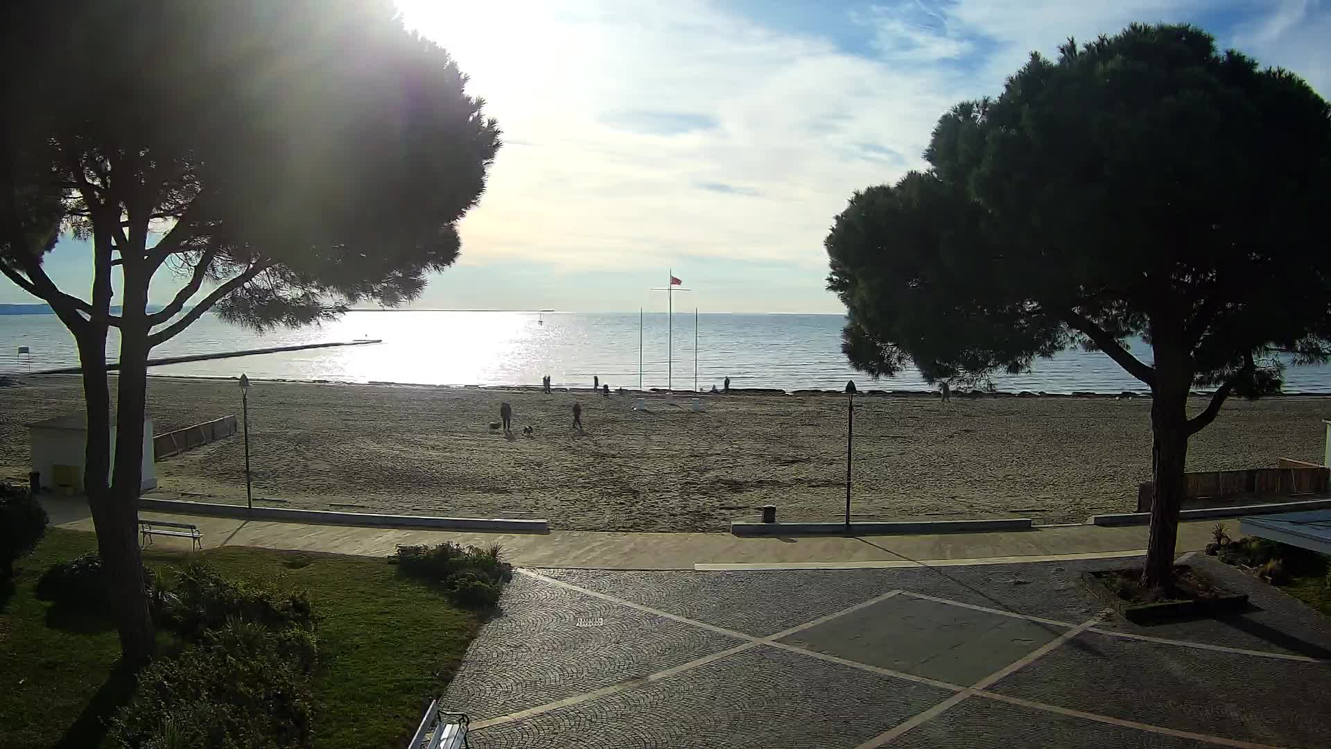 Grado Beach Webcam Entrance | Real-Time View of the Seaside