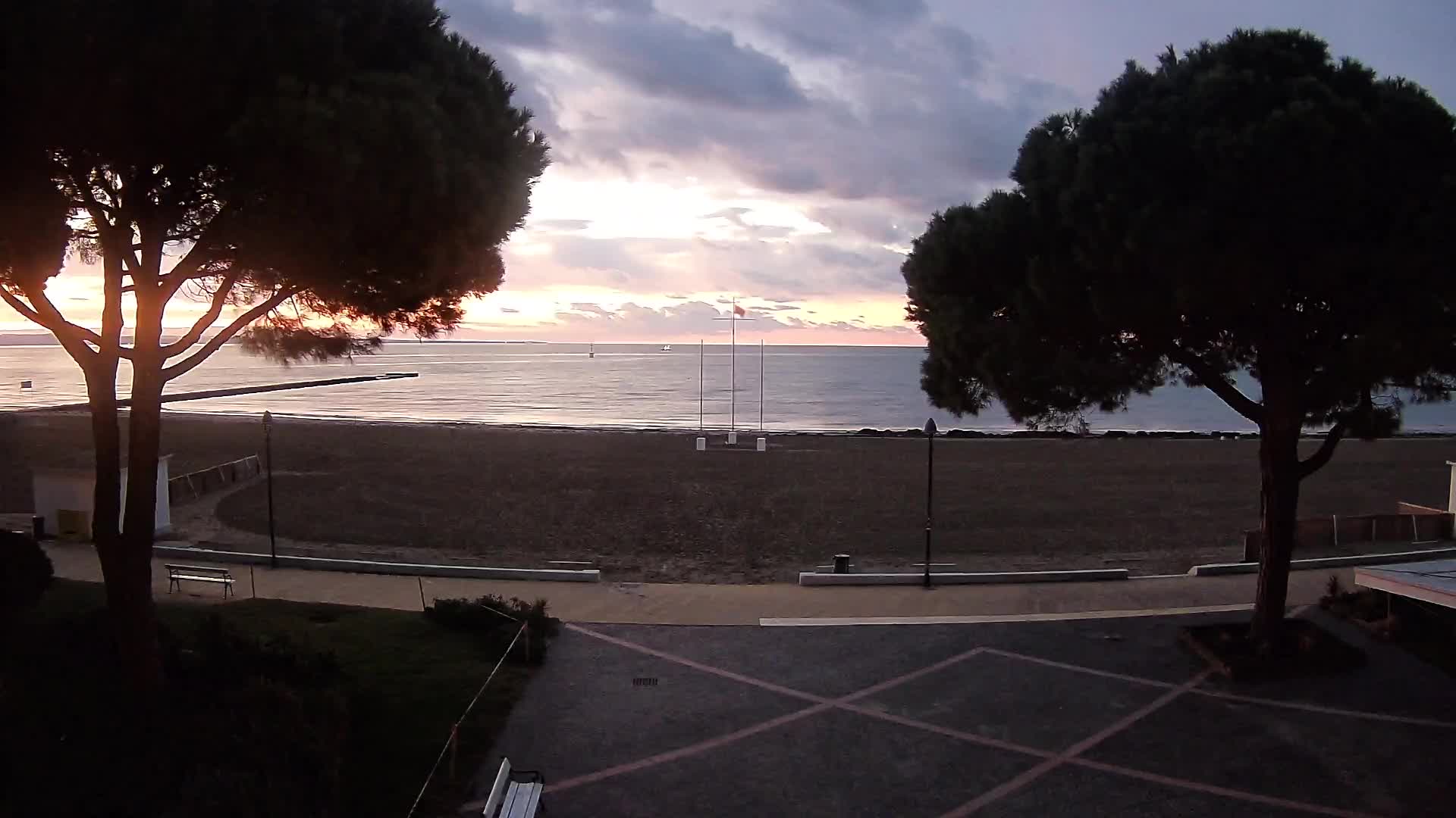 Ingresso Spiaggia Grado | Vista in Diretta sul Mare