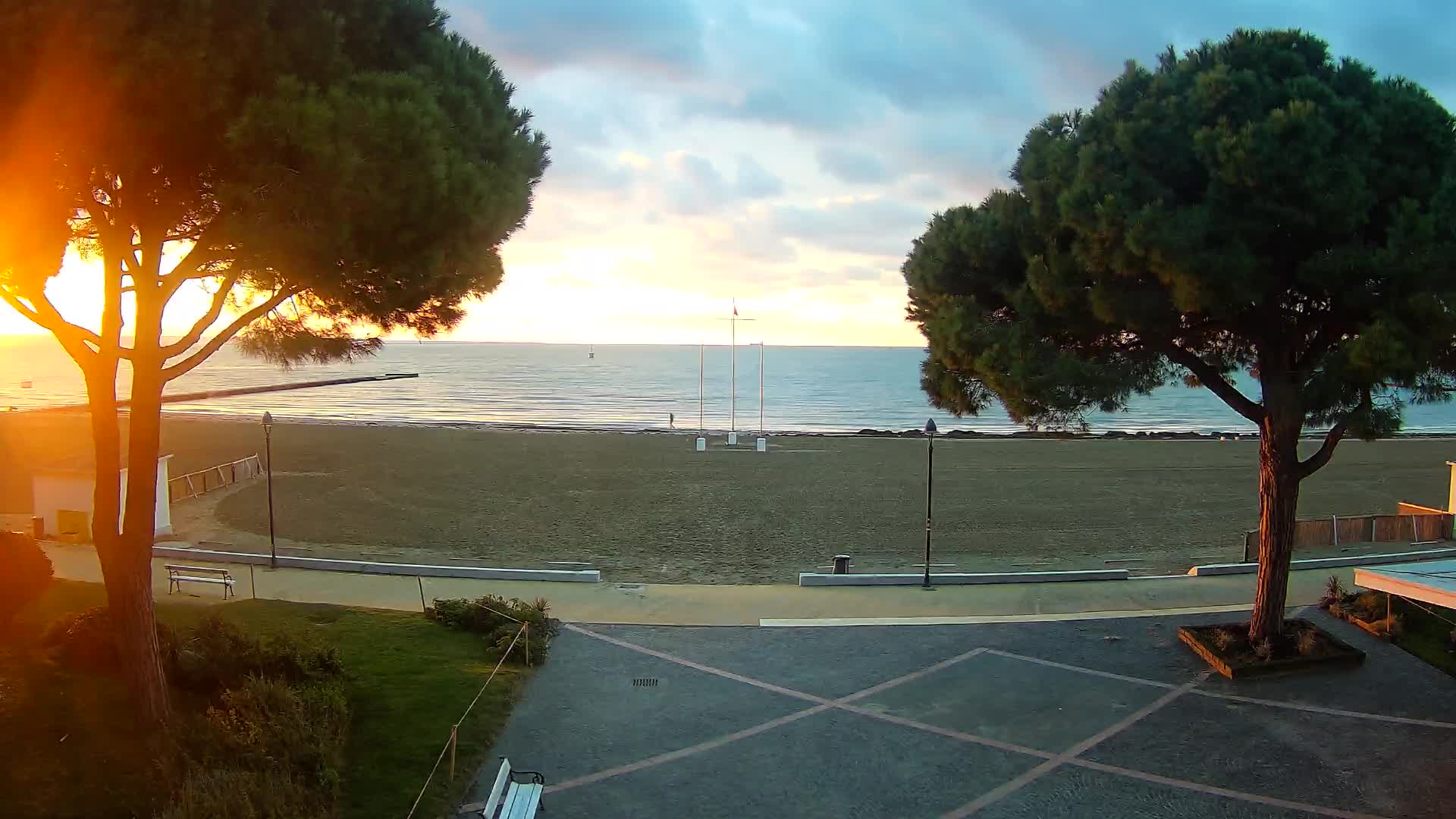 Grado Beach Webcam Entrance | Real-Time View of the Seaside