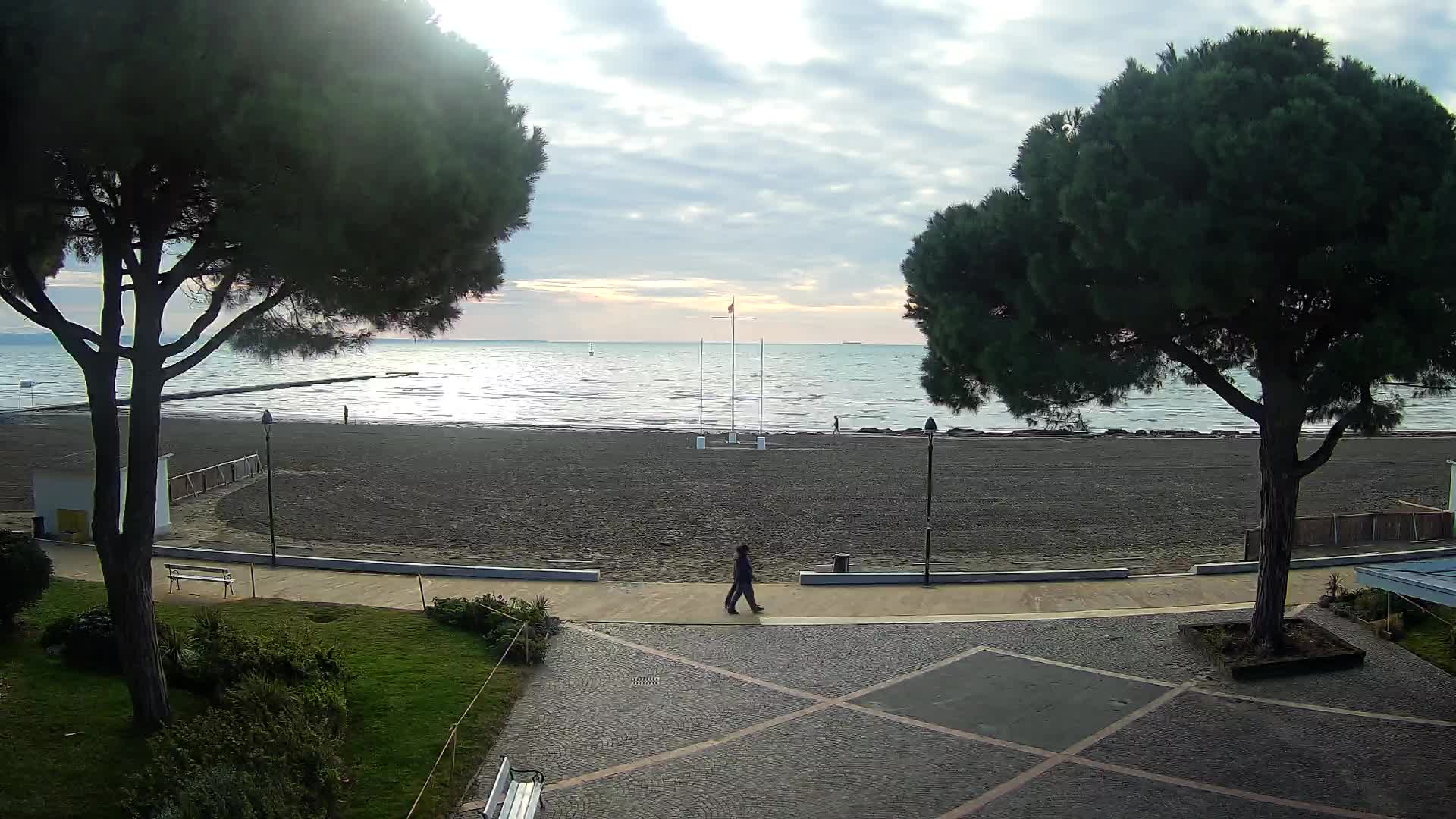 Grado Ulaz na Plažu | Pogled Uživo na Obalu