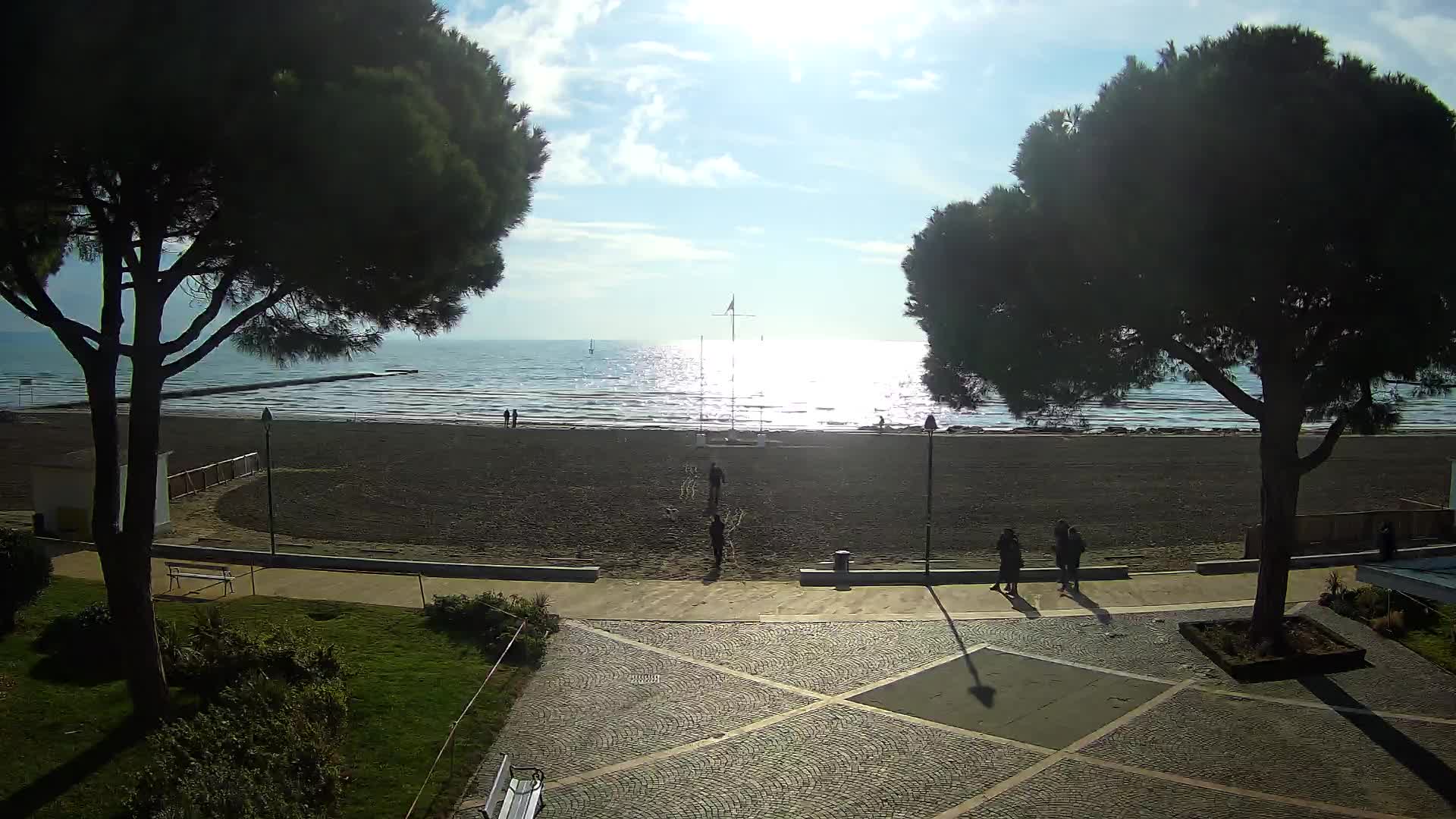 Grado Ulaz na Plažu | Pogled Uživo na Obalu