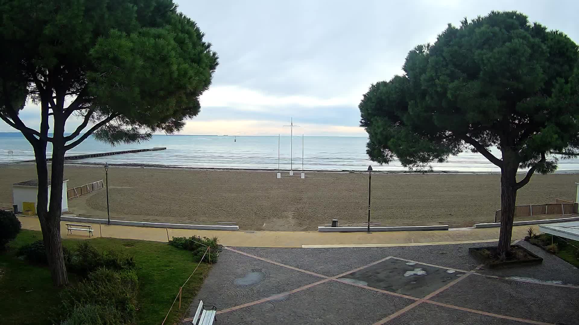 Grado Beach Webcam Entrance | Real-Time View of the Seaside