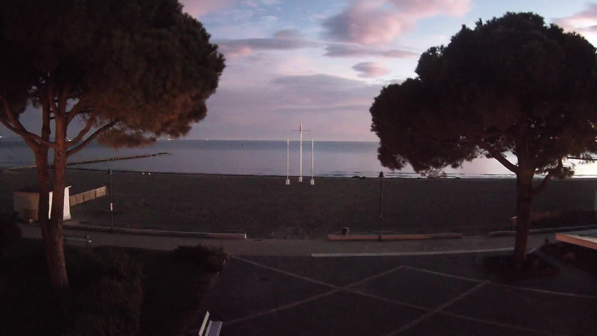 Grado Beach Webcam Entrance | Real-Time View of the Seaside