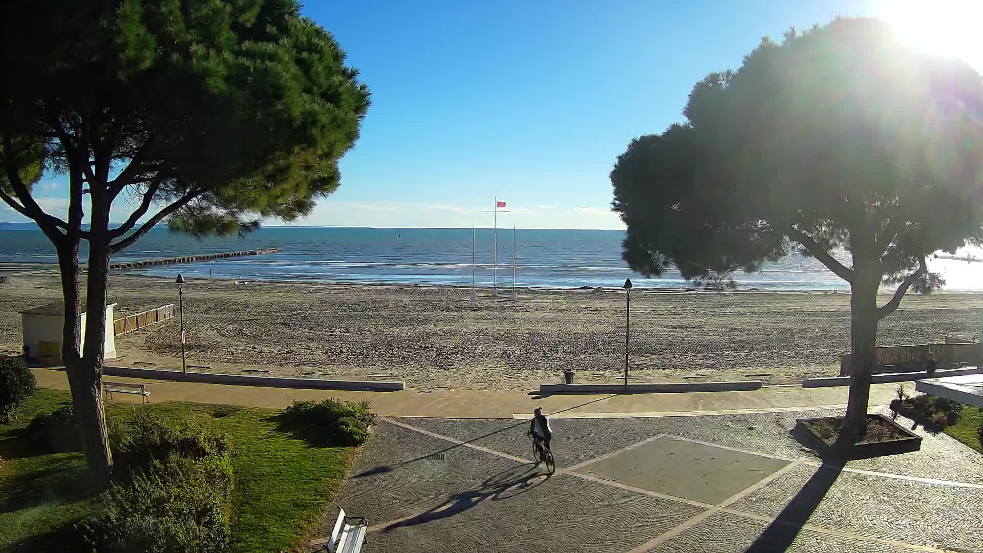 Grado Beach Webcam Entrance | Real-Time View of the Seaside