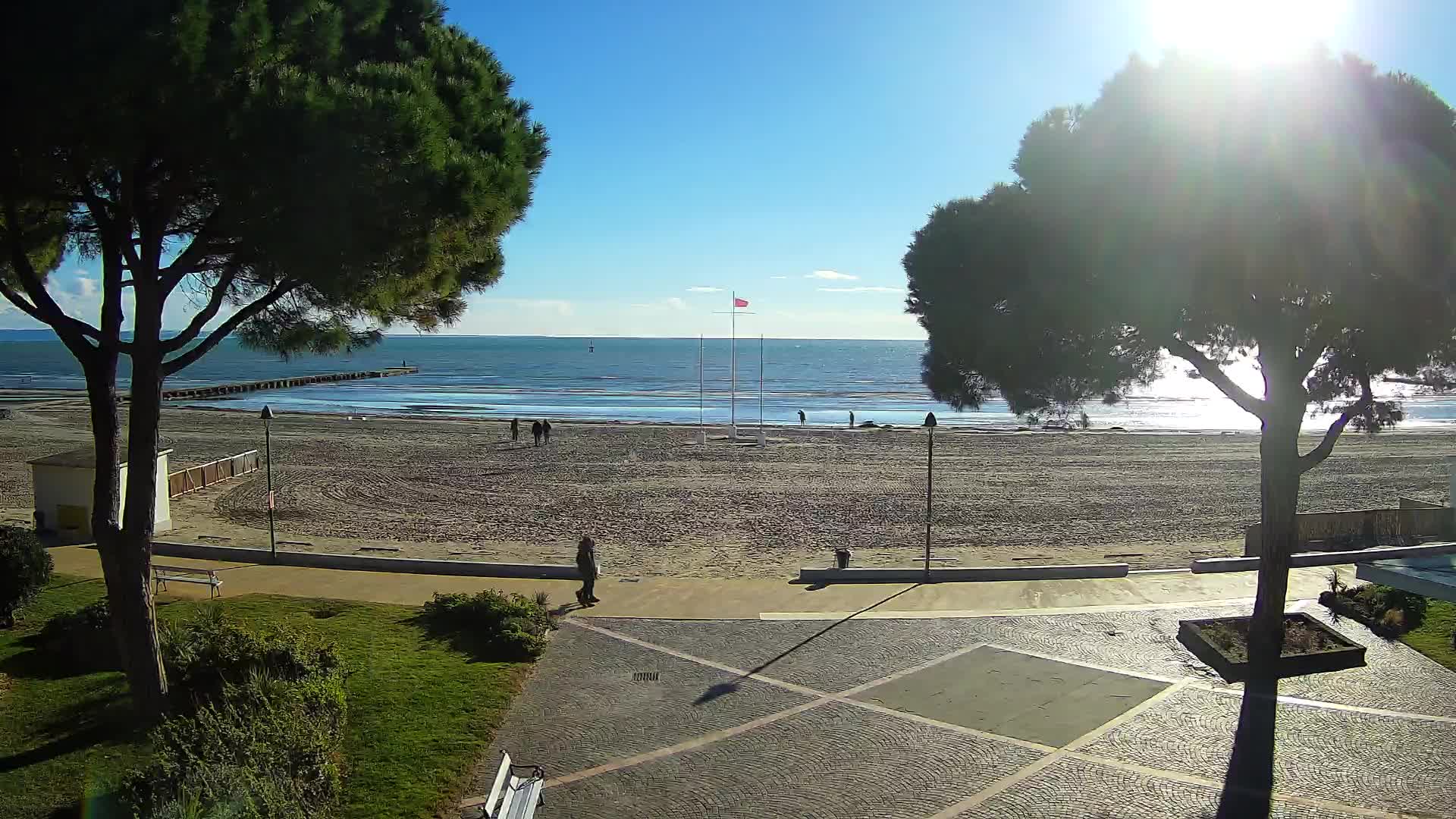 Grado Ulaz na Plažu | Pogled Uživo na Obalu