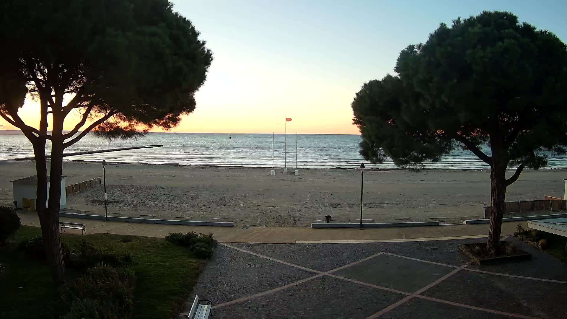 Grado Beach Webcam Entrance | Real-Time View of the Seaside