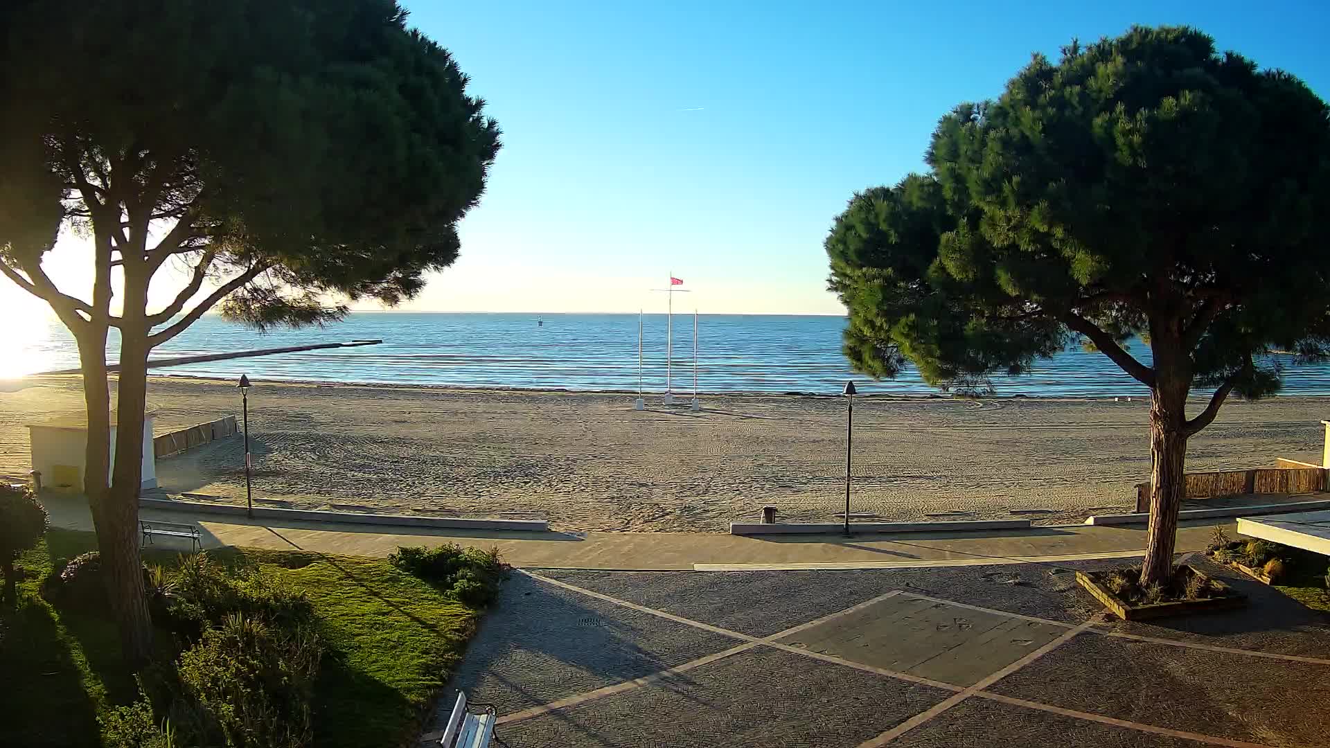 Grado Beach Webcam Entrance | Real-Time View of the Seaside