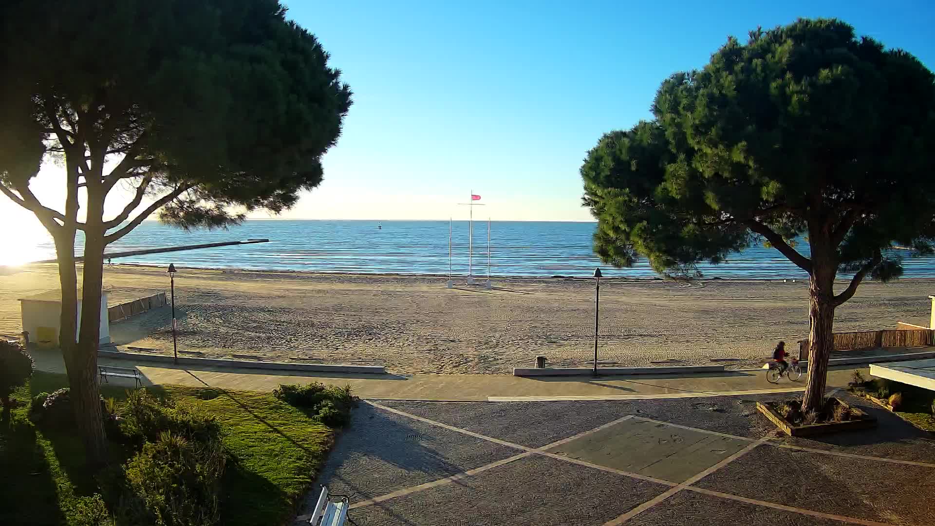 Grado Beach Webcam Entrance | Real-Time View of the Seaside