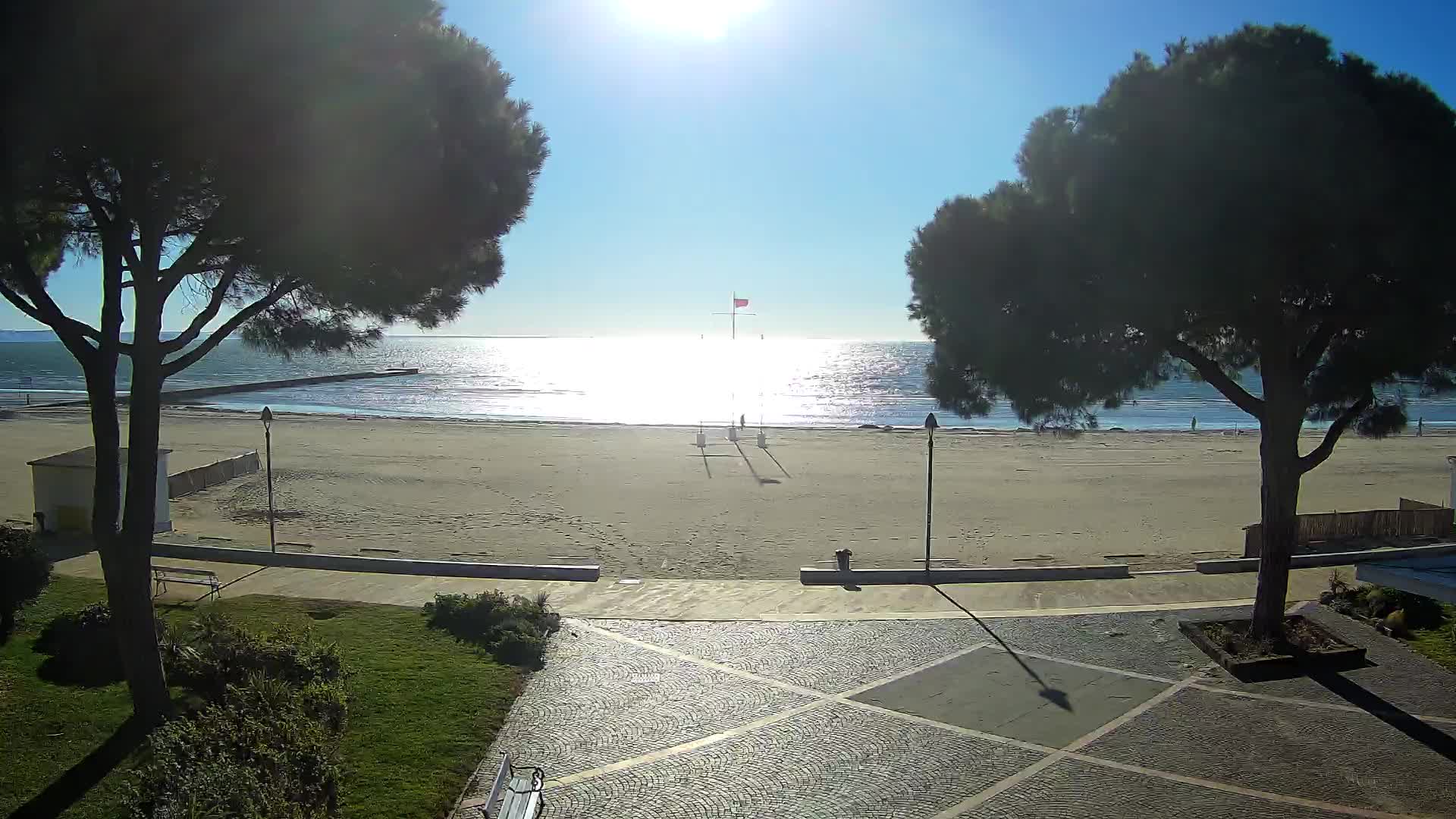 Grado Beach Webcam Entrance | Real-Time View of the Seaside