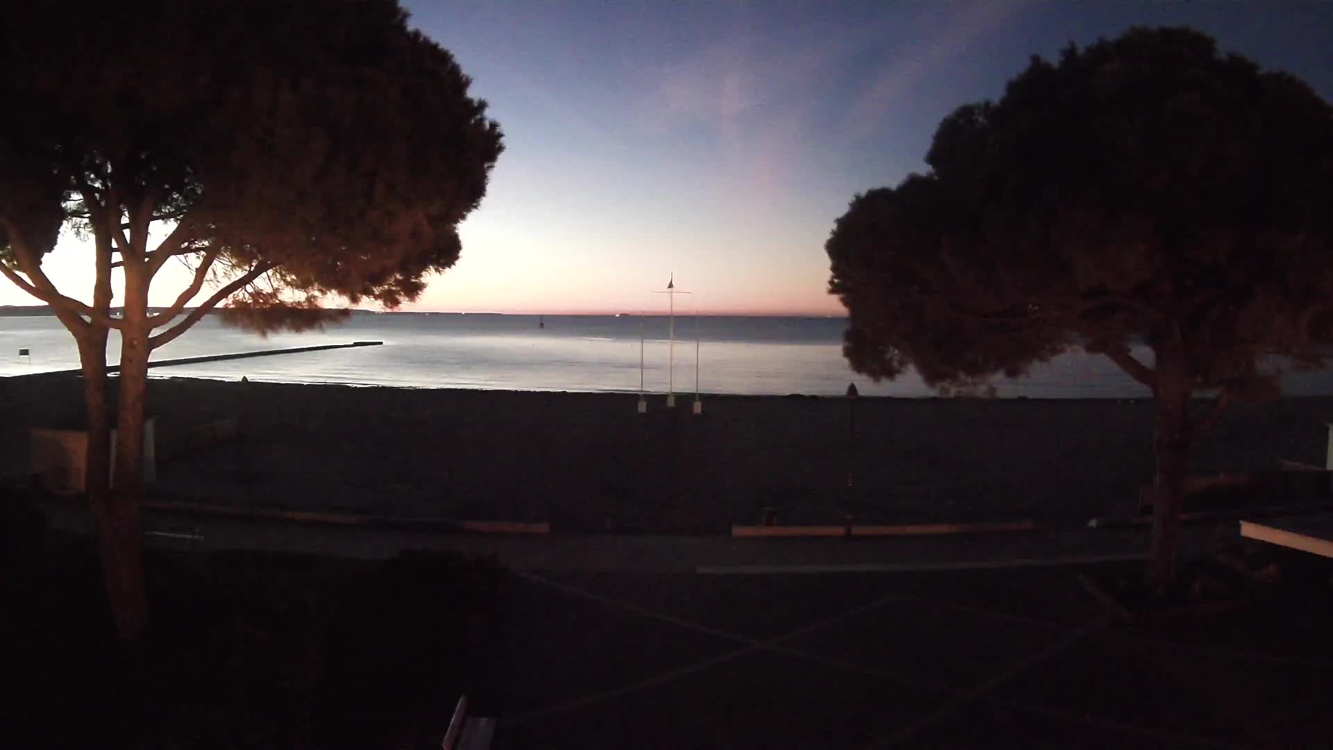 Grado Beach Webcam Entrance | Real-Time View of the Seaside