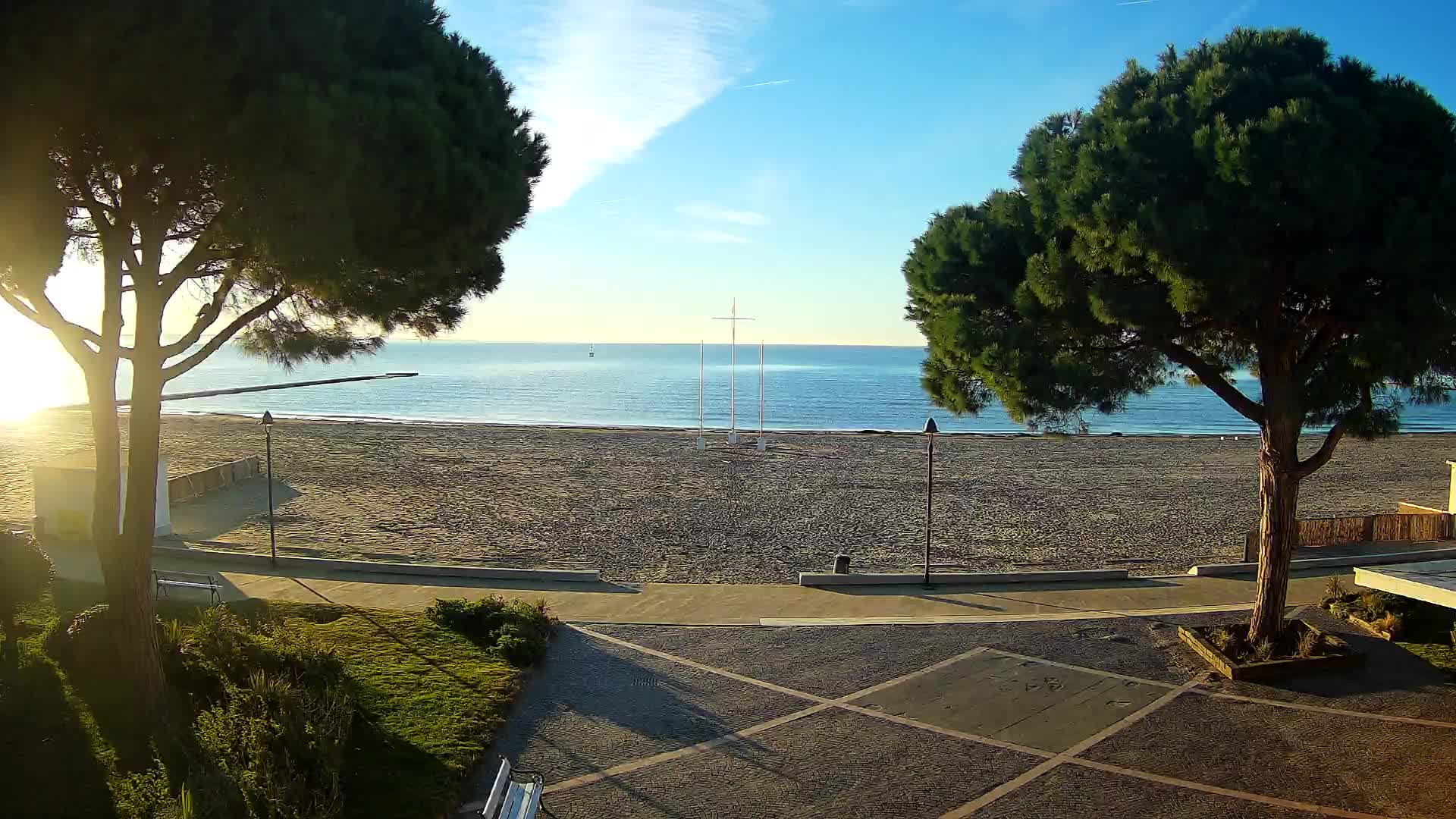 Grado Beach Webcam Entrance | Real-Time View of the Seaside