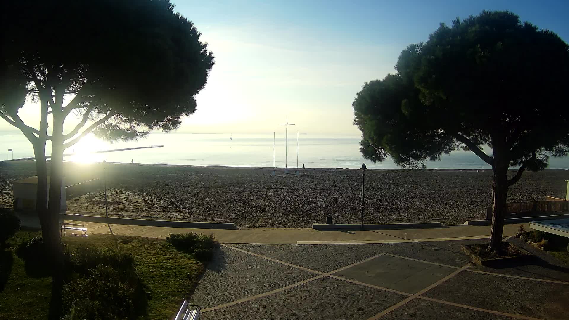 Grado Beach Webcam Entrance | Real-Time View of the Seaside