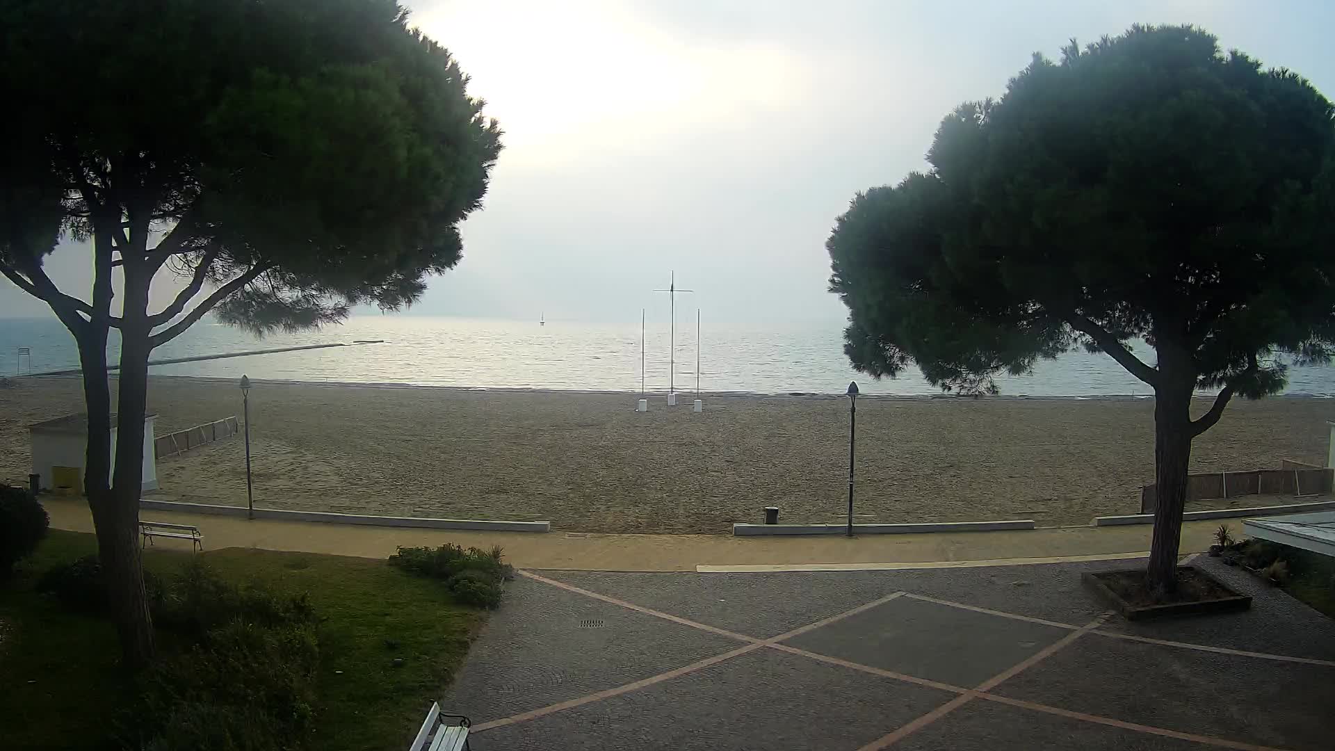 Grado Beach Webcam Entrance | Real-Time View of the Seaside