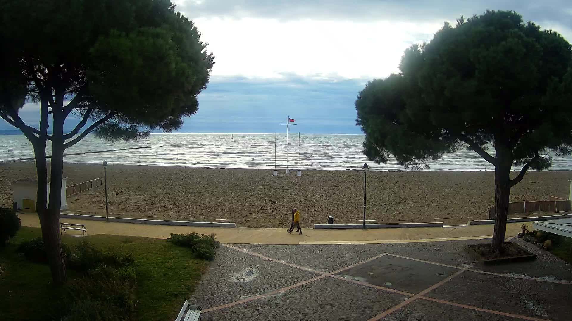 Grado Ulaz na Plažu | Pogled Uživo na Obalu