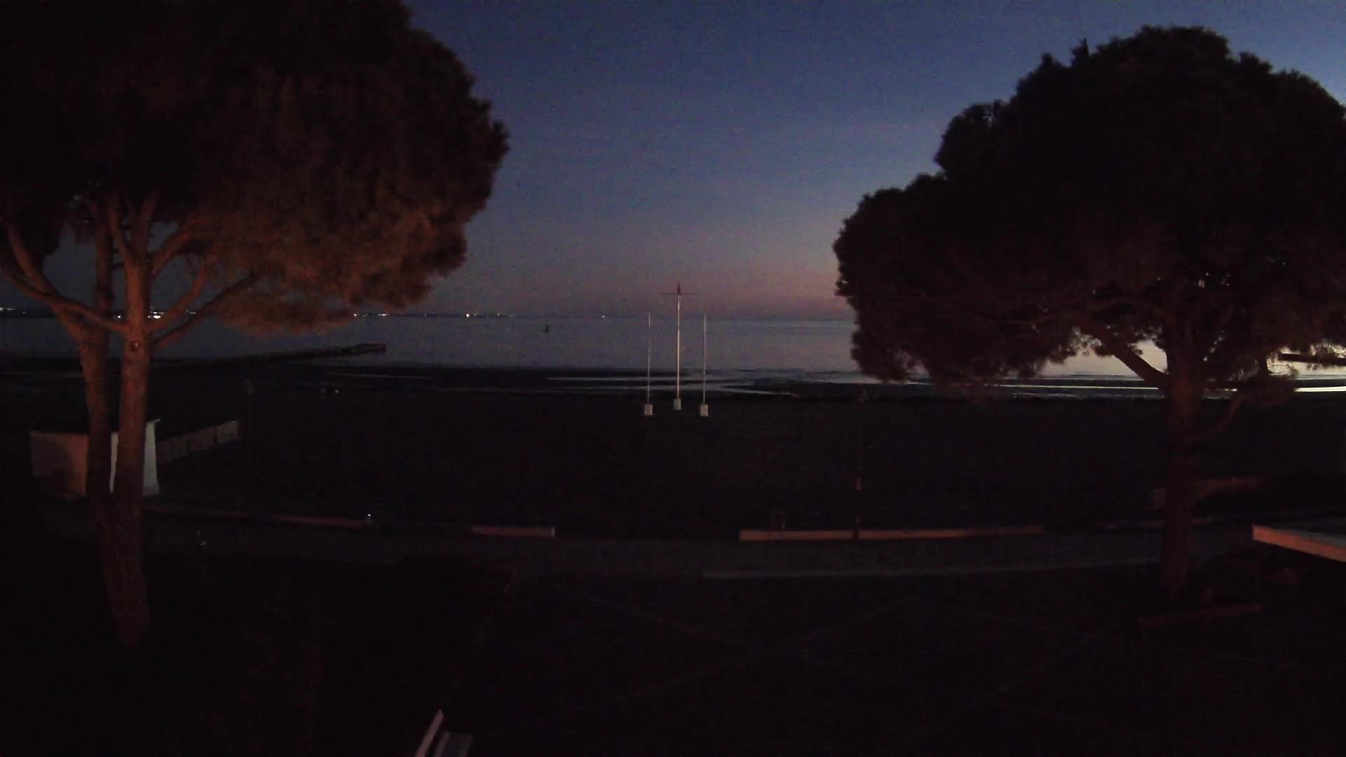 Grado Beach Webcam Entrance | Real-Time View of the Seaside