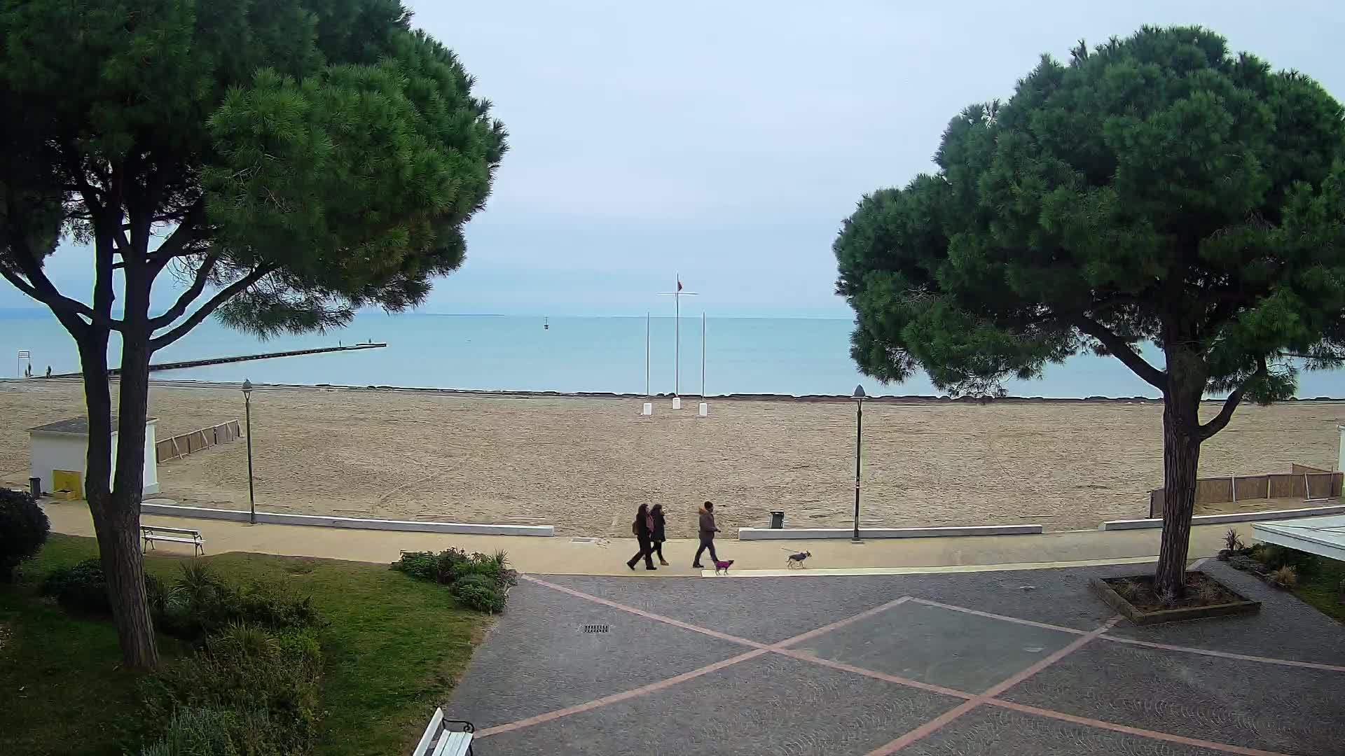 Grado Beach Webcam Entrance | Real-Time View of the Seaside