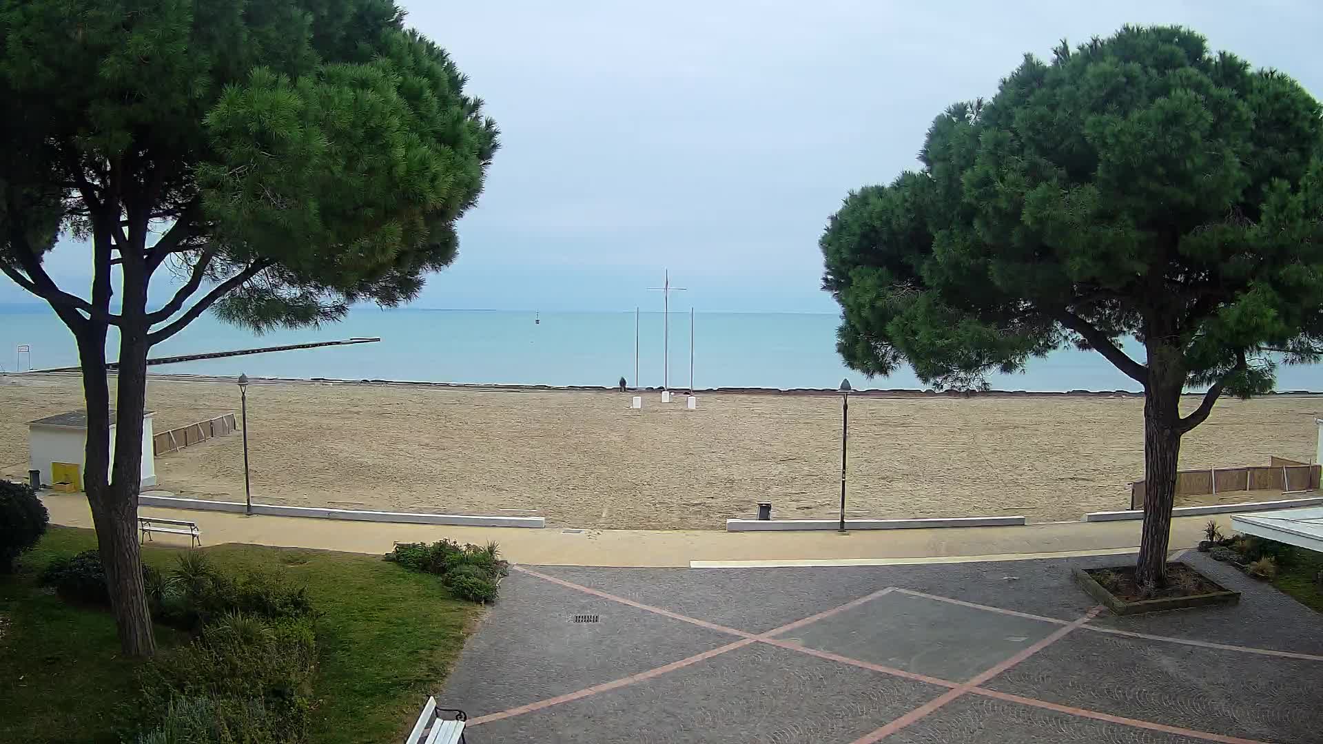 Grado Beach Webcam Entrance | Real-Time View of the Seaside