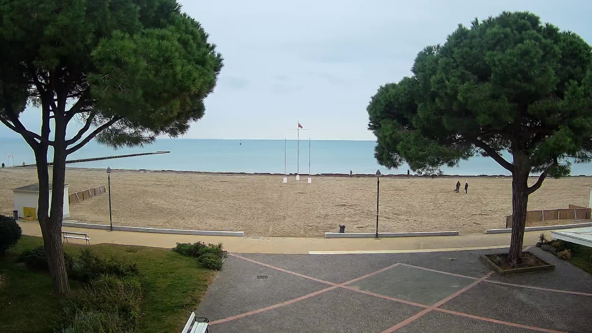 Grado Ulaz na Plažu | Pogled Uživo na Obalu