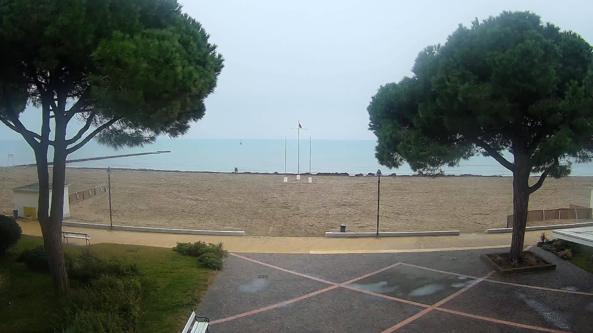 Grado Beach Webcam Entrance | Real-Time View of the Seaside