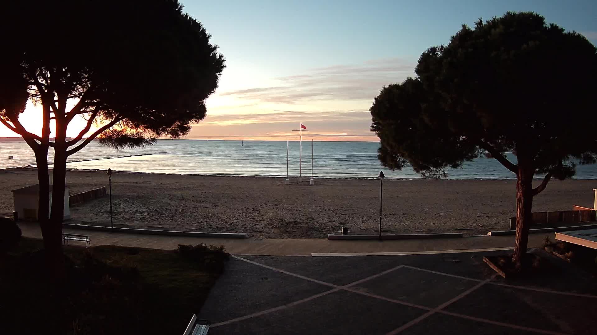 Grado Beach Webcam Entrance | Real-Time View of the Seaside