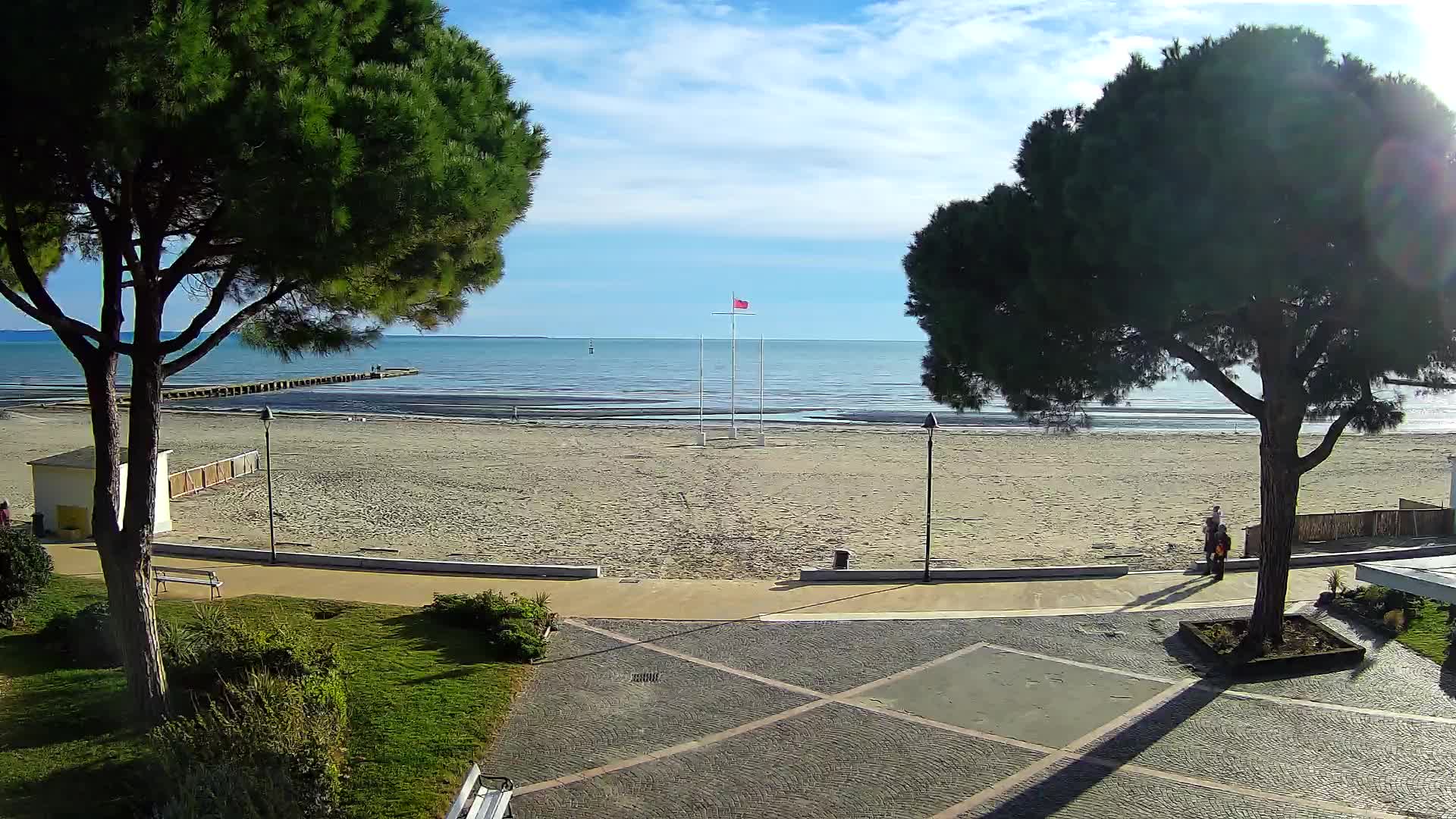 Grado Ulaz na Plažu | Pogled Uživo na Obalu