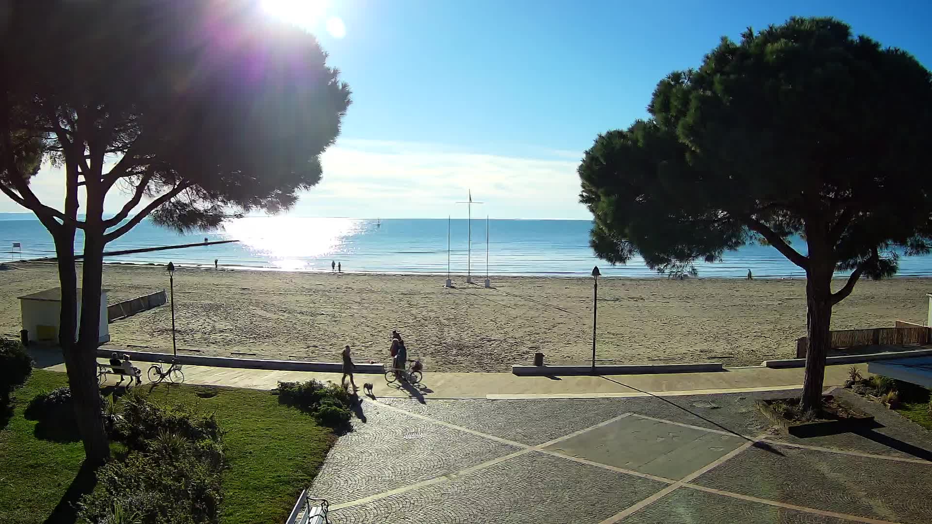 Grado Beach Webcam Entrance | Real-Time View of the Seaside