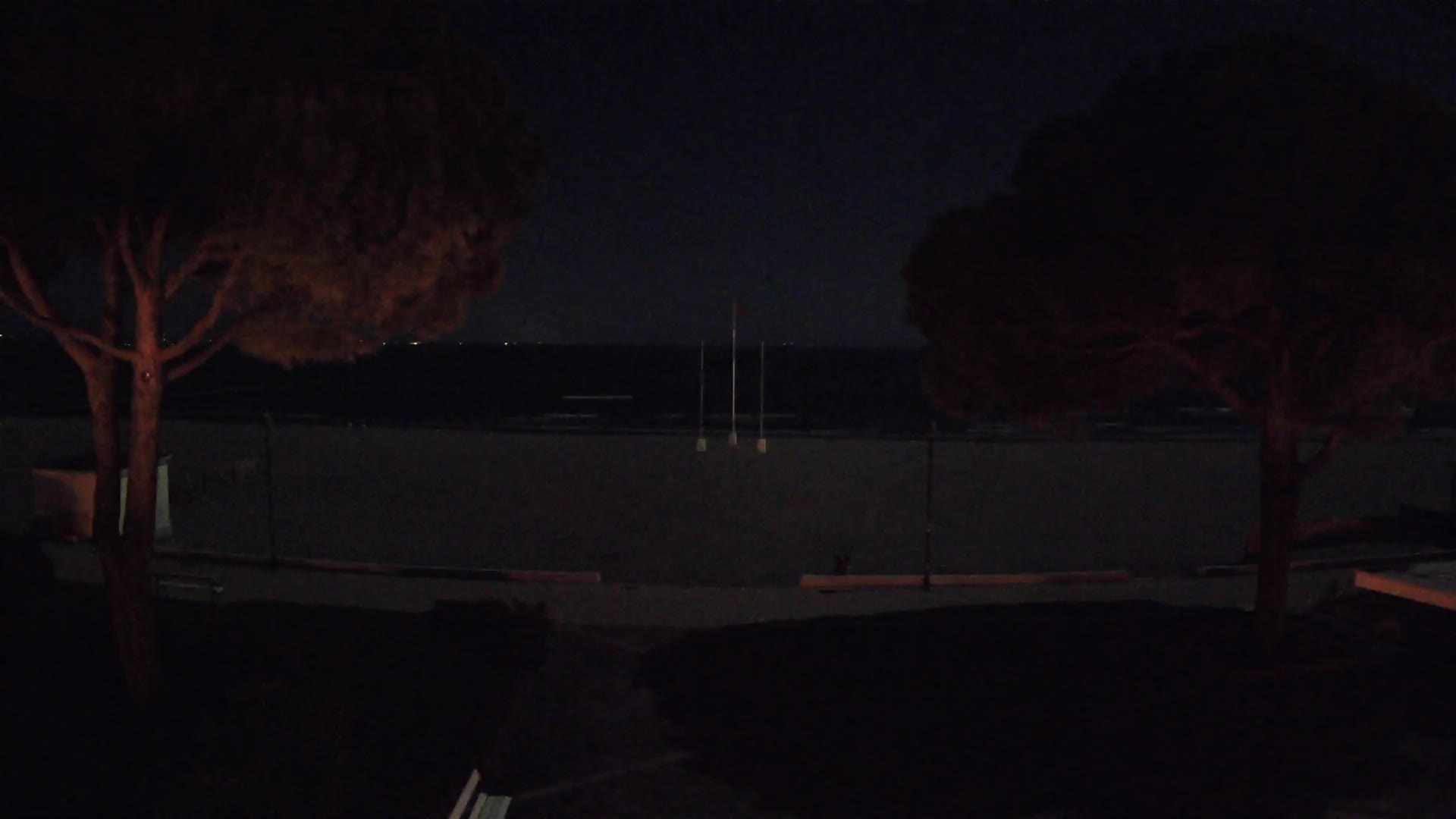 Grado Beach Webcam Entrance | Real-Time View of the Seaside