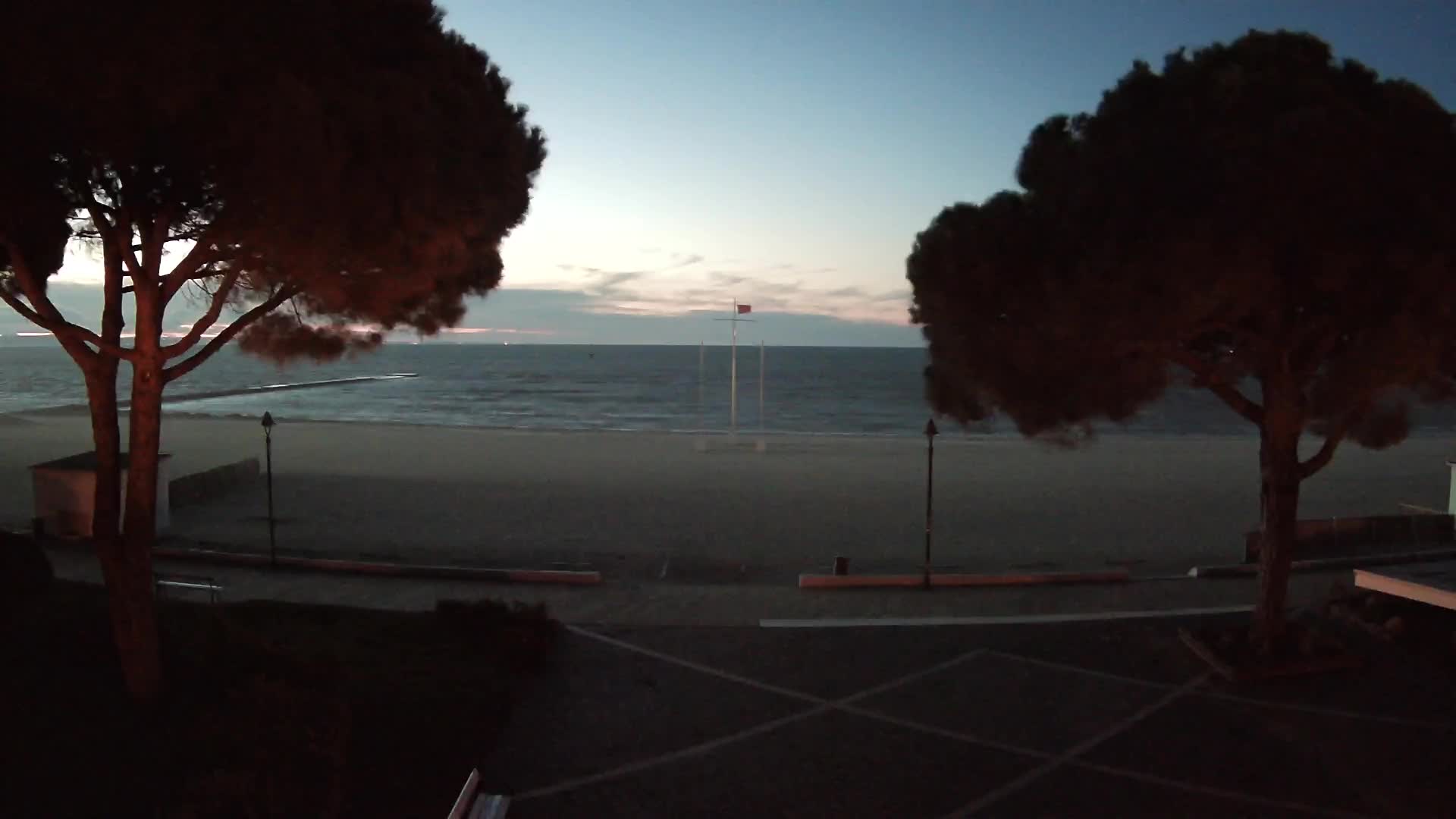 Grado Beach Webcam Entrance | Real-Time View of the Seaside