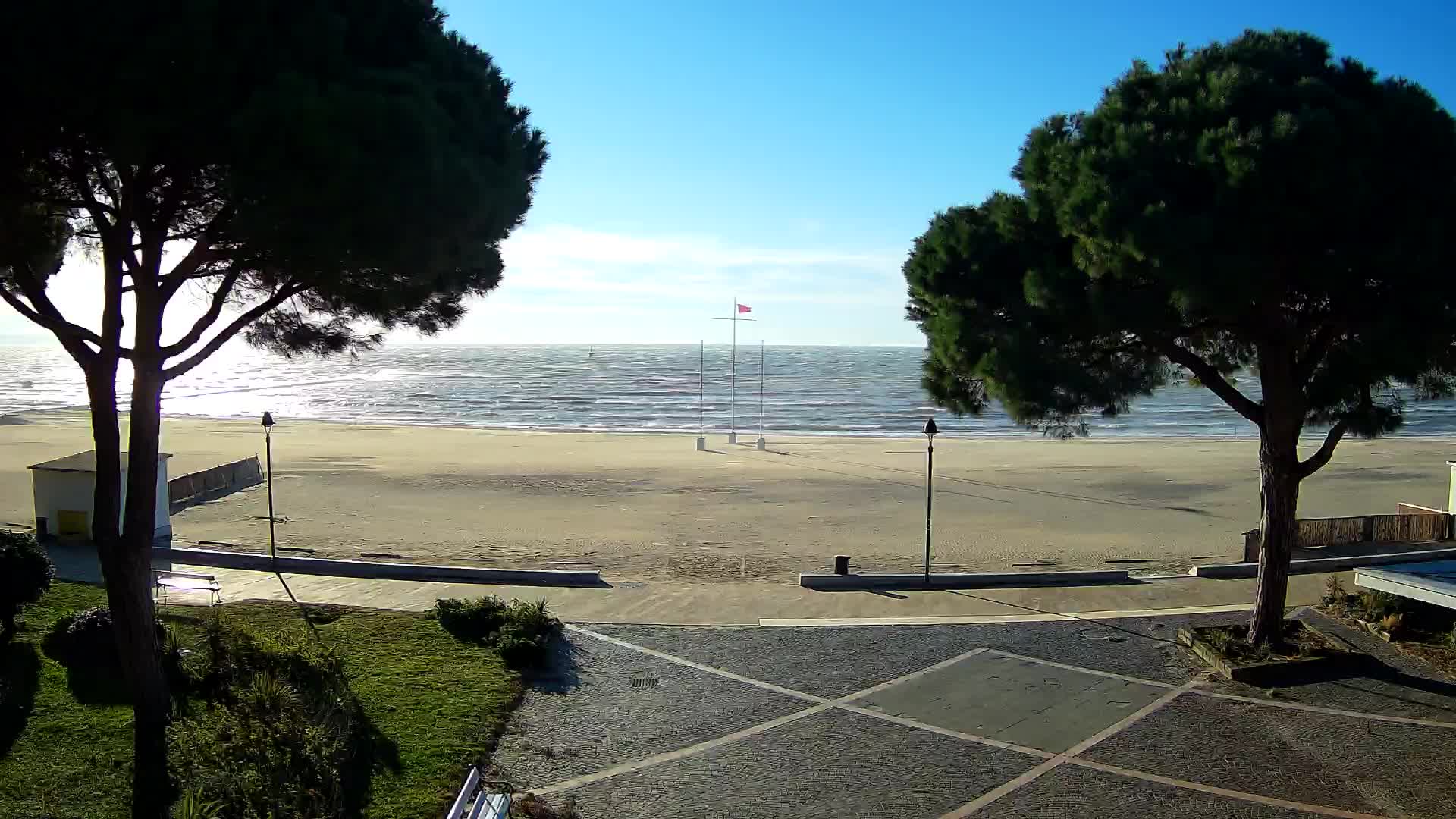 Grado Beach Webcam Entrance | Real-Time View of the Seaside