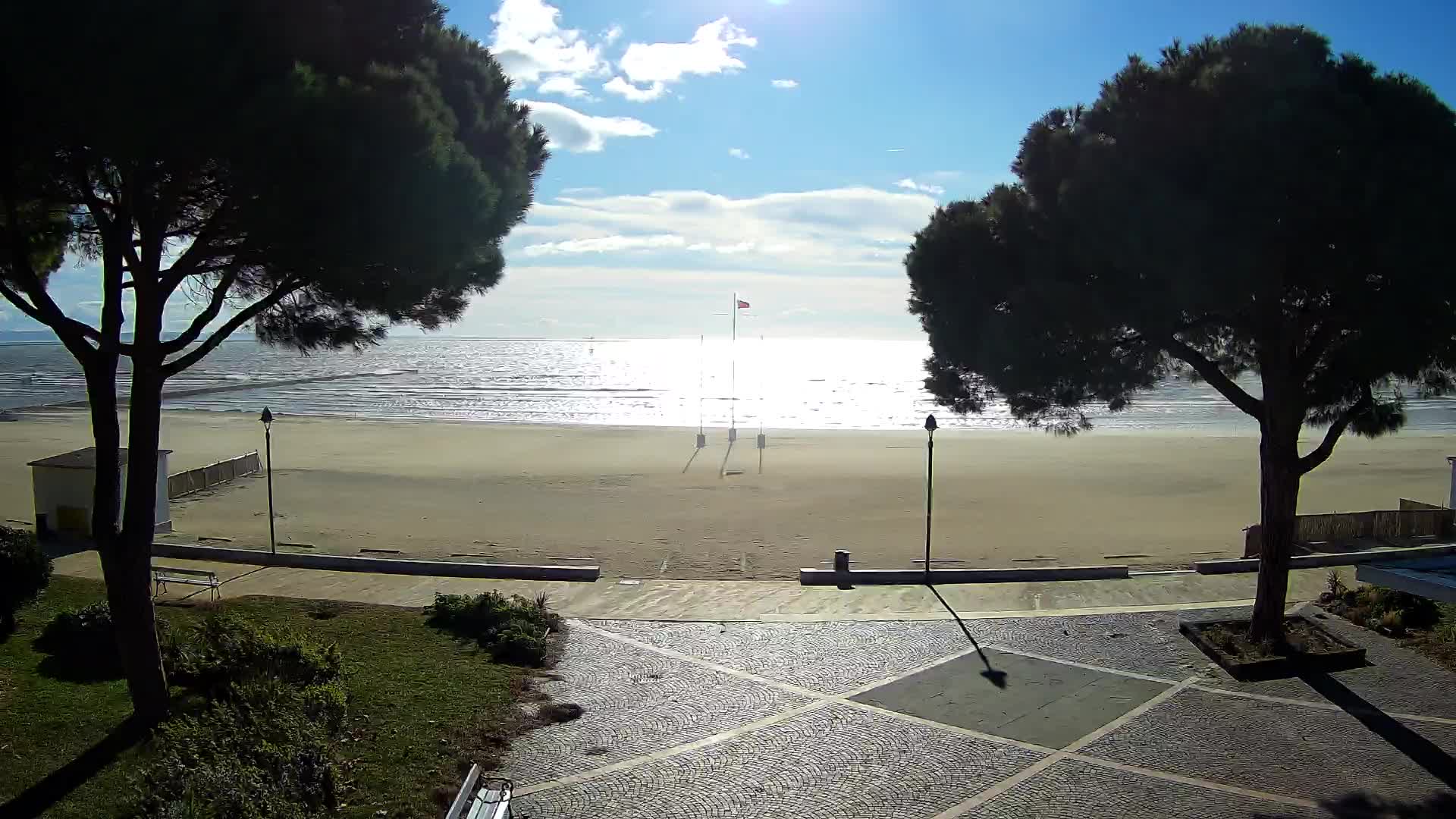 Grado Beach Webcam Entrance | Real-Time View of the Seaside