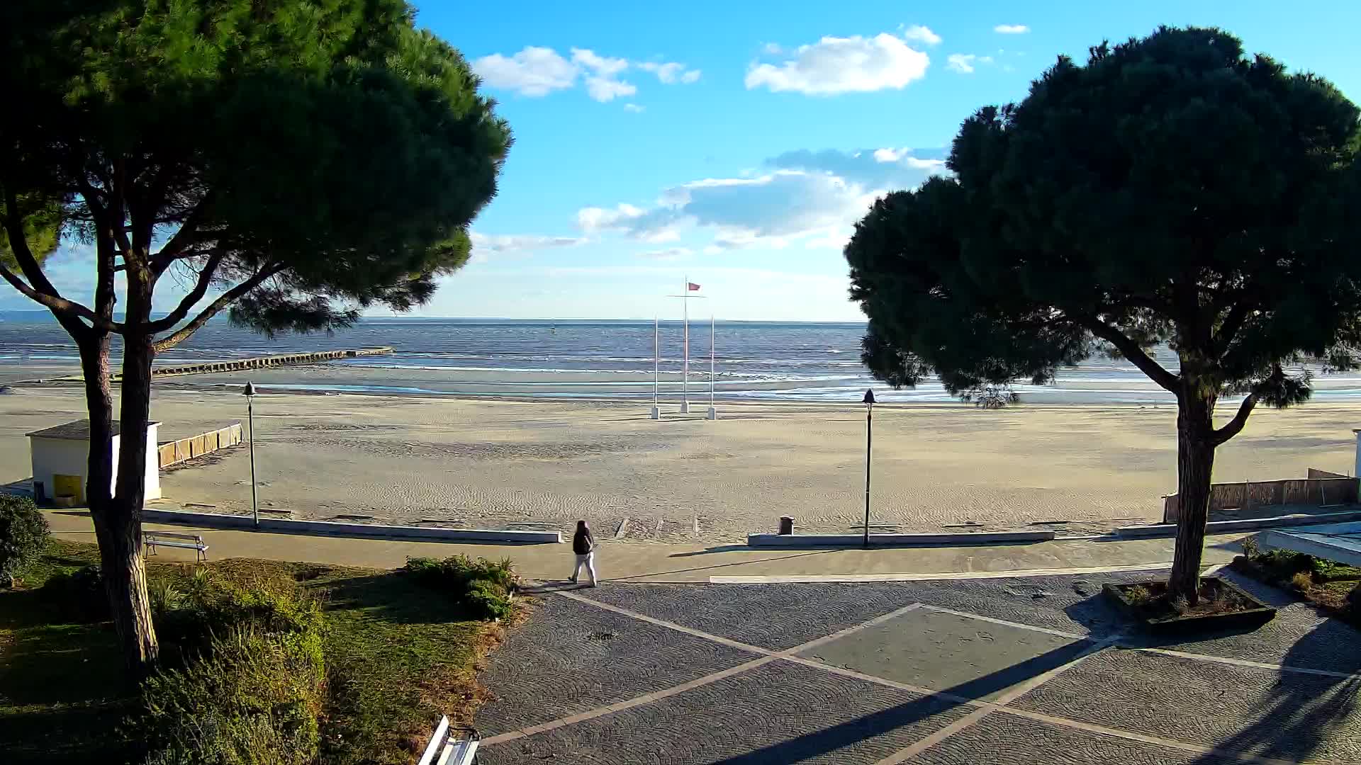 Grado Beach Webcam Entrance | Real-Time View of the Seaside