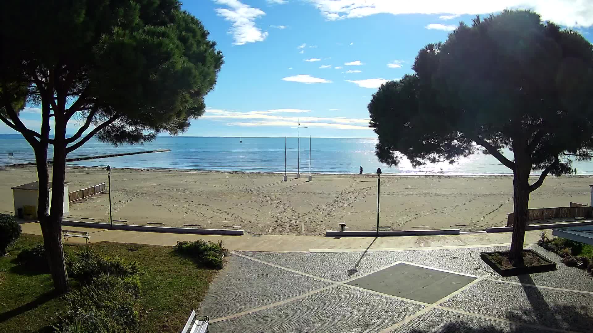 Grado Beach Webcam Entrance | Real-Time View of the Seaside