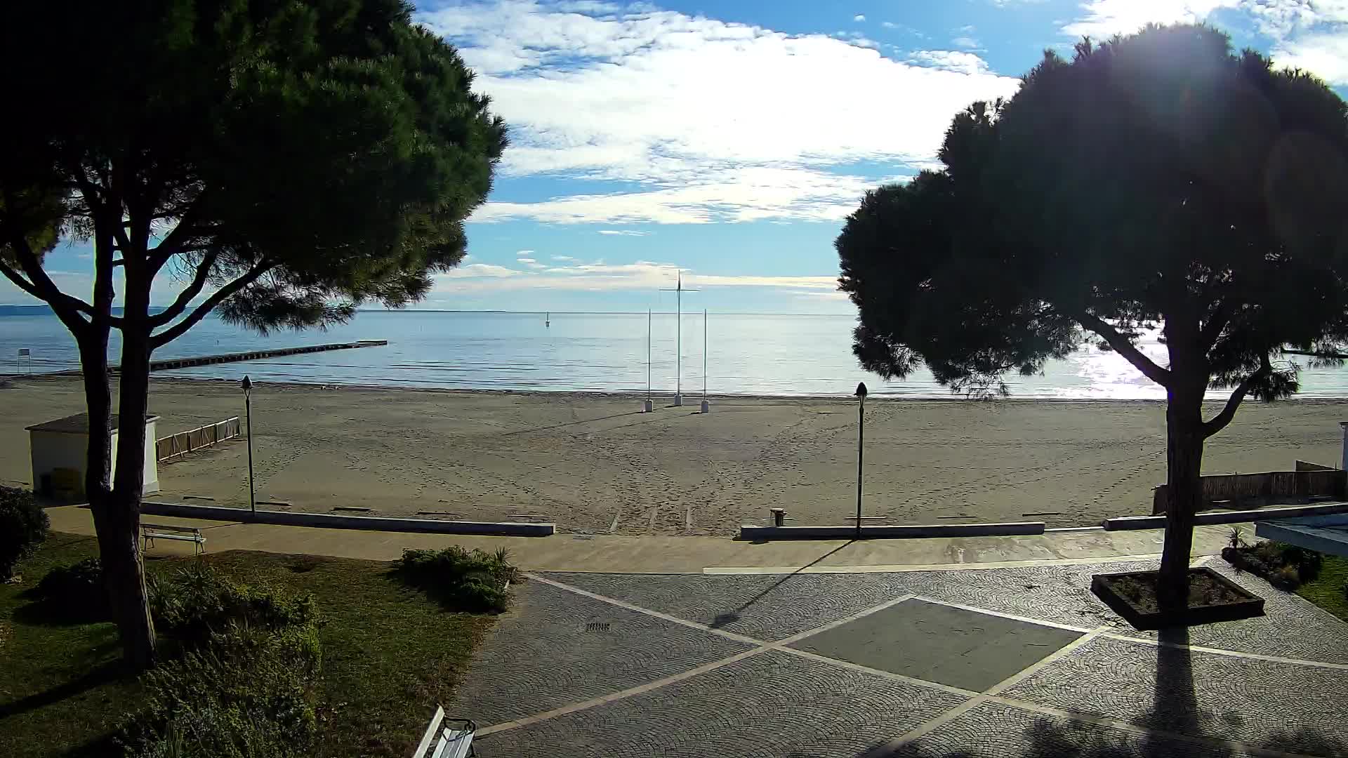 Grado Beach Webcam Entrance | Real-Time View of the Seaside