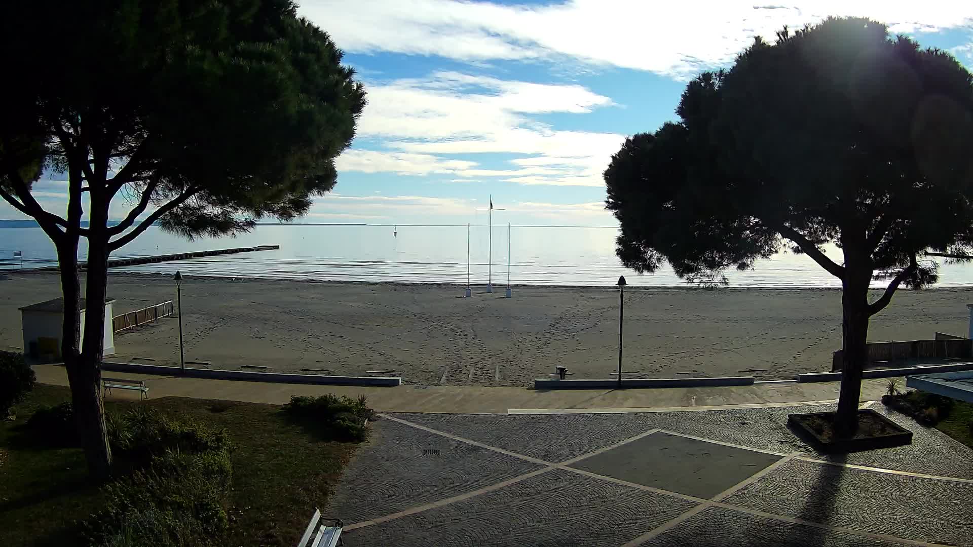 Grado Beach Webcam Entrance | Real-Time View of the Seaside