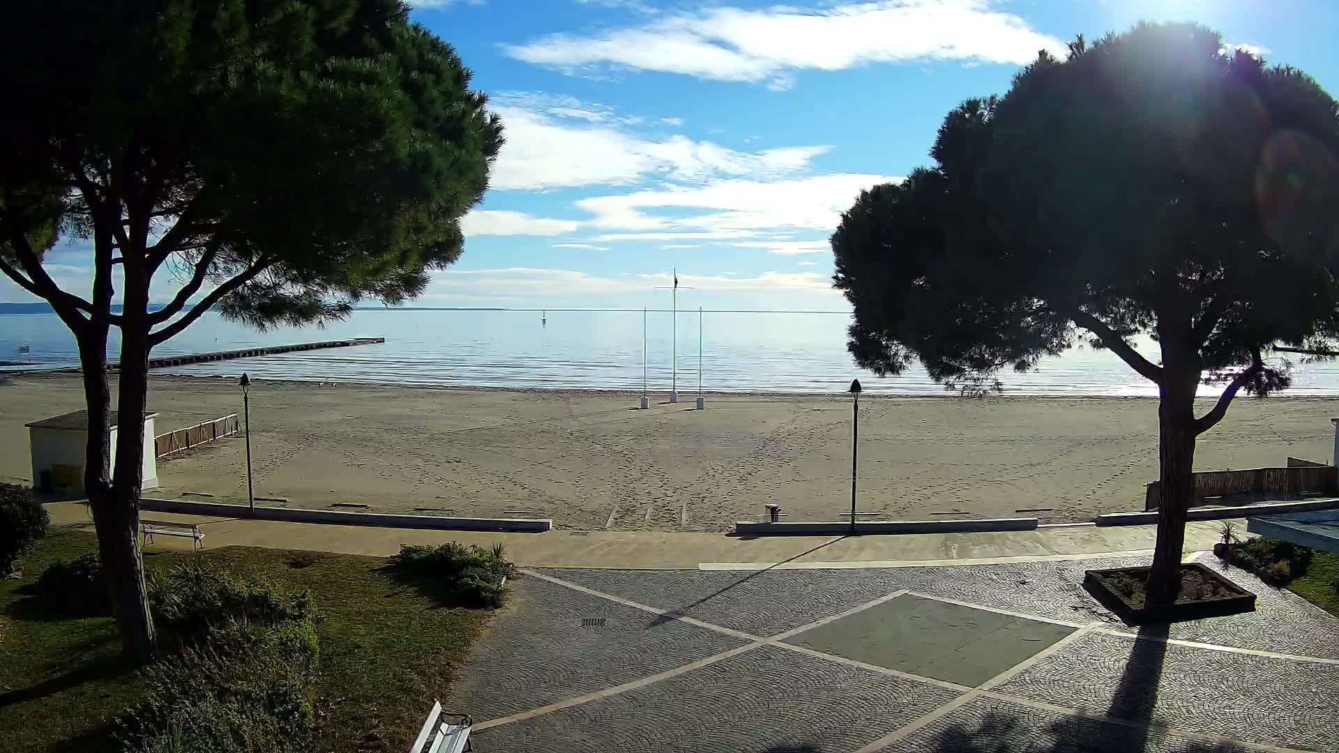 Grado Beach Webcam Entrance | Real-Time View of the Seaside