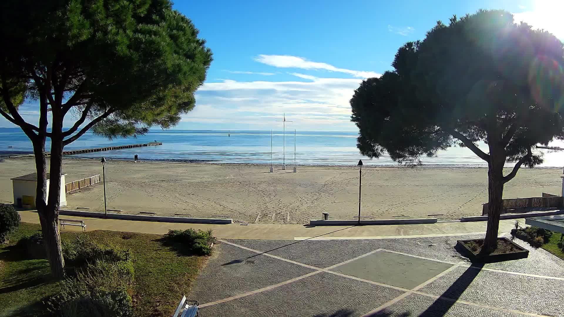 Grado Beach Webcam Entrance | Real-Time View of the Seaside