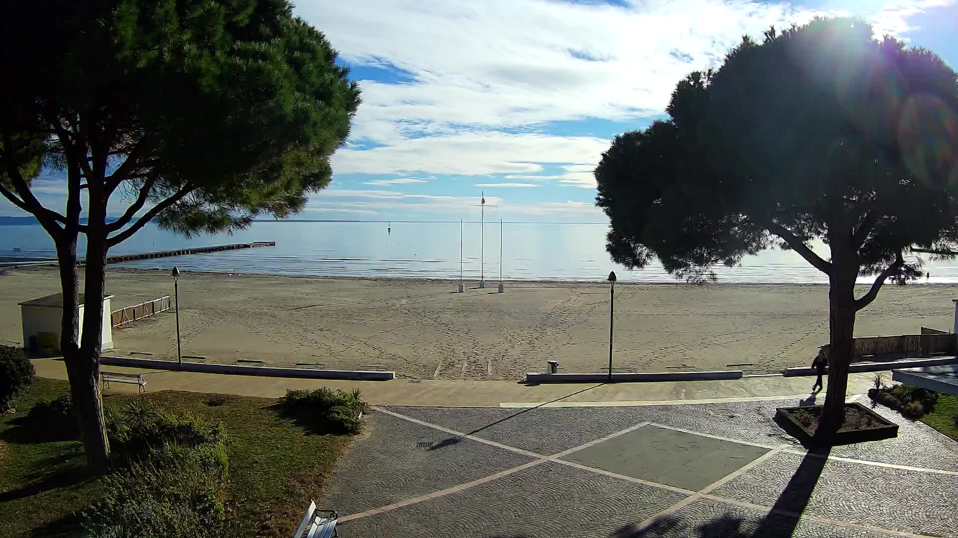 Grado Beach Webcam Entrance | Real-Time View of the Seaside