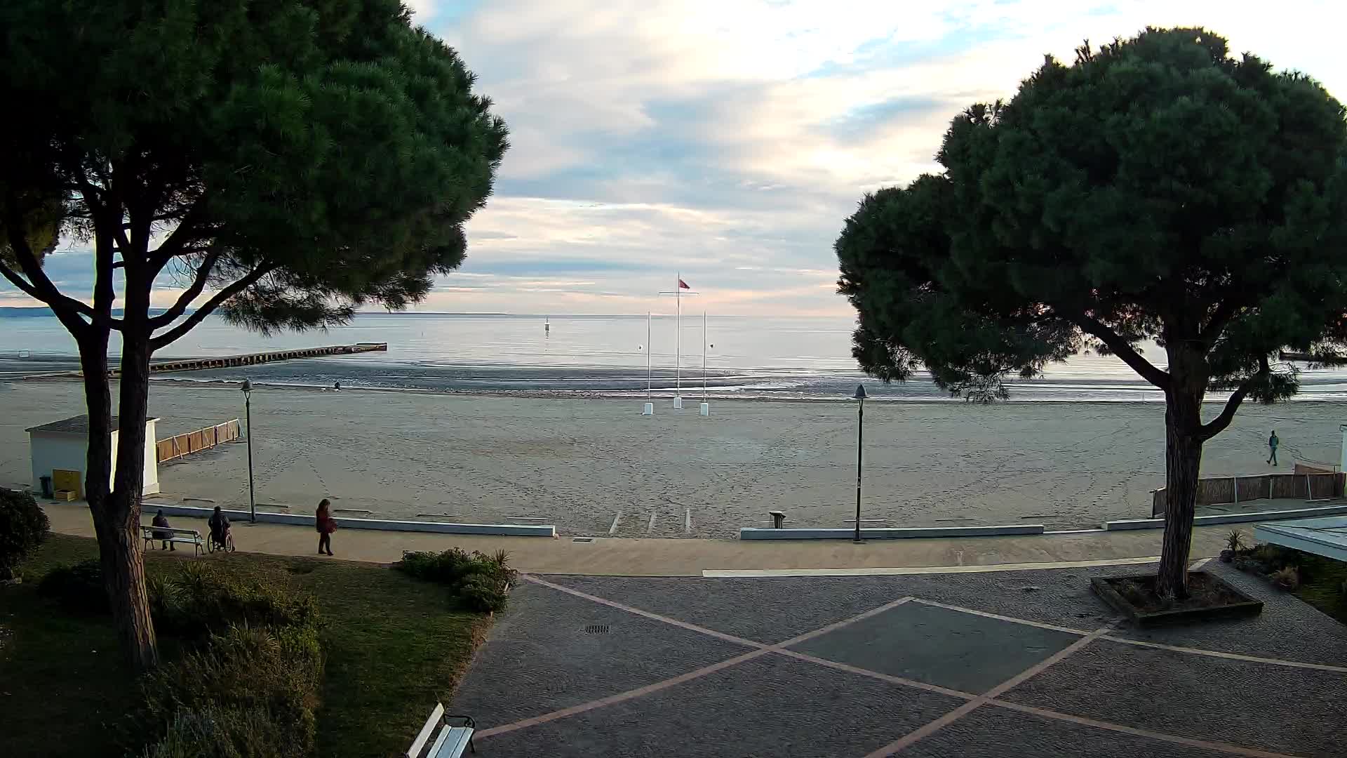 Grado Beach Webcam Entrance | Real-Time View of the Seaside