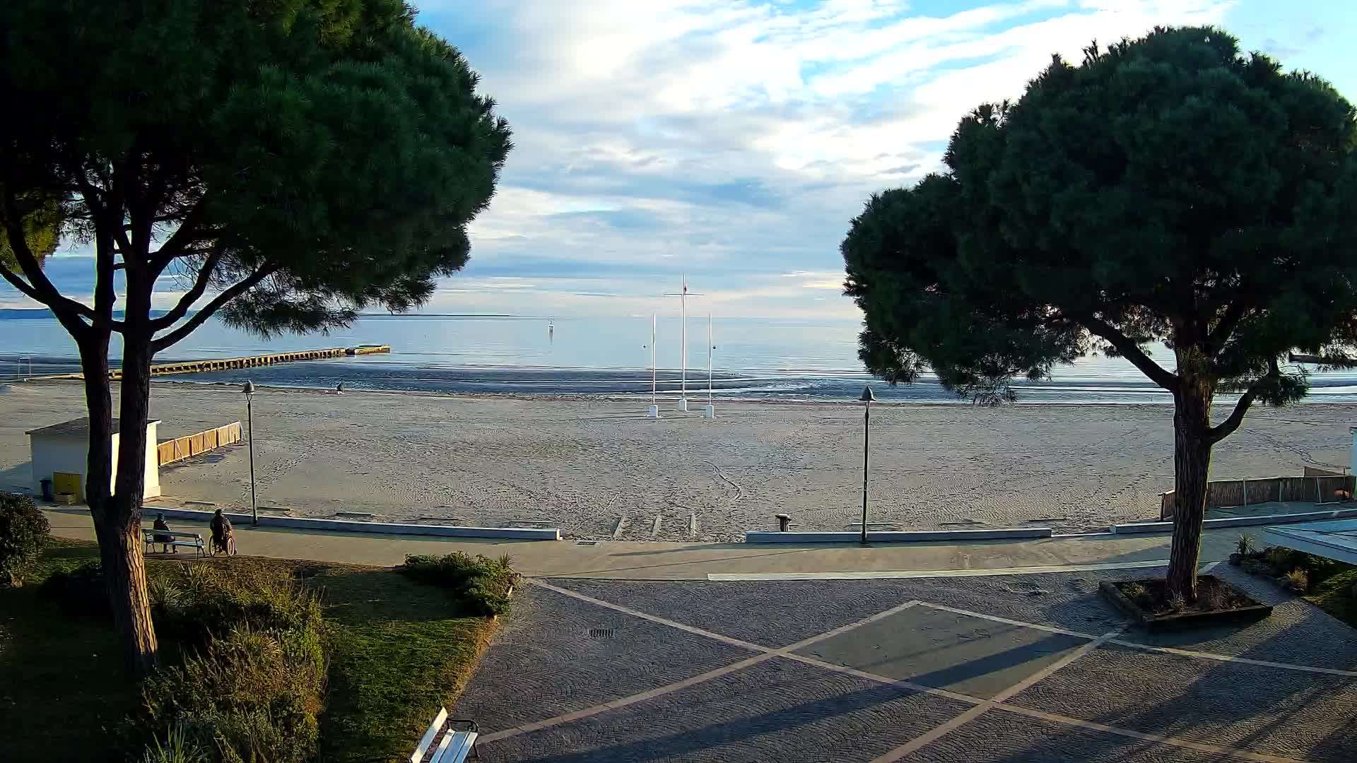 Grado Beach Webcam Entrance | Real-Time View of the Seaside