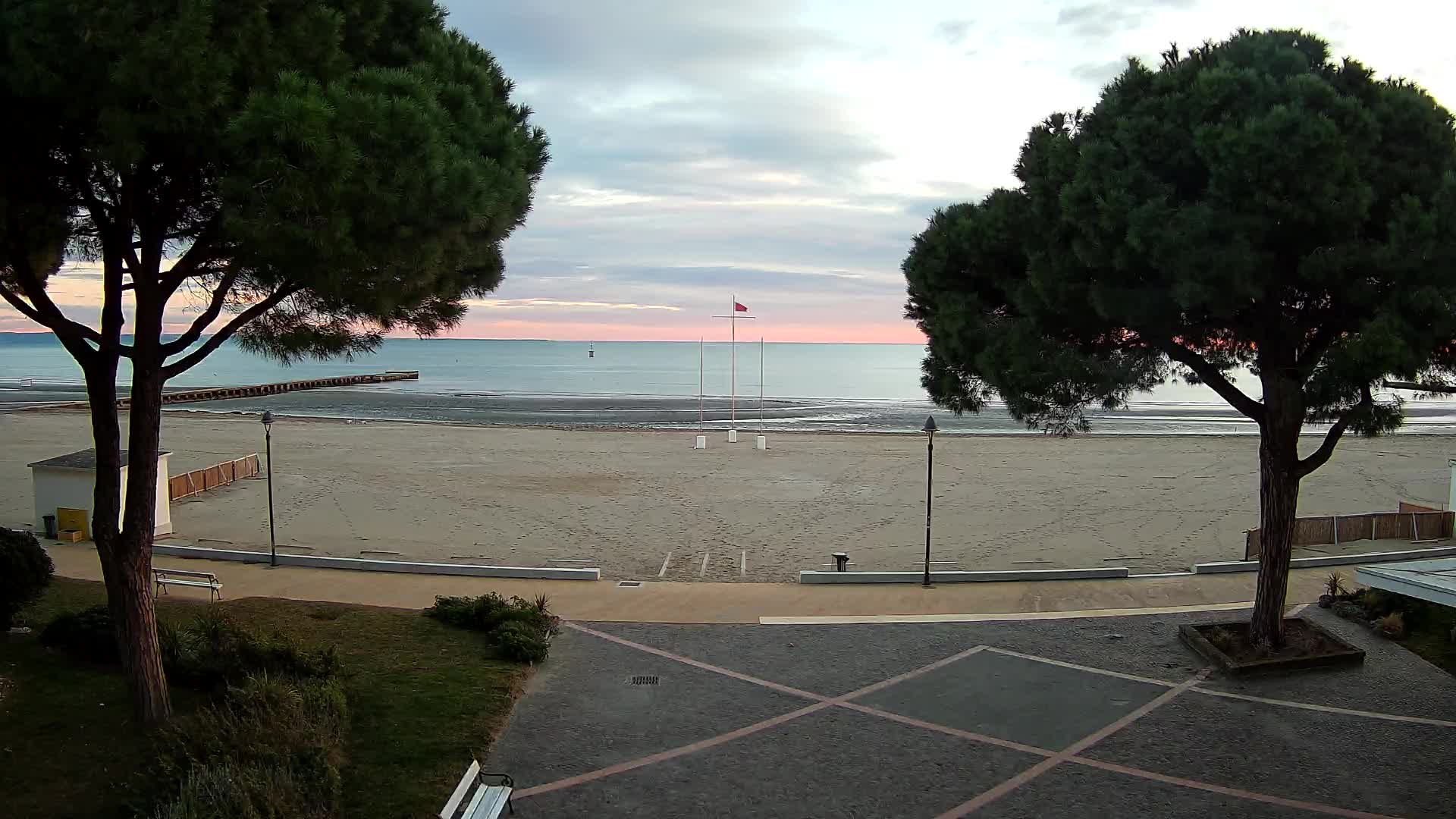 Grado Ulaz na Plažu | Pogled Uživo na Obalu